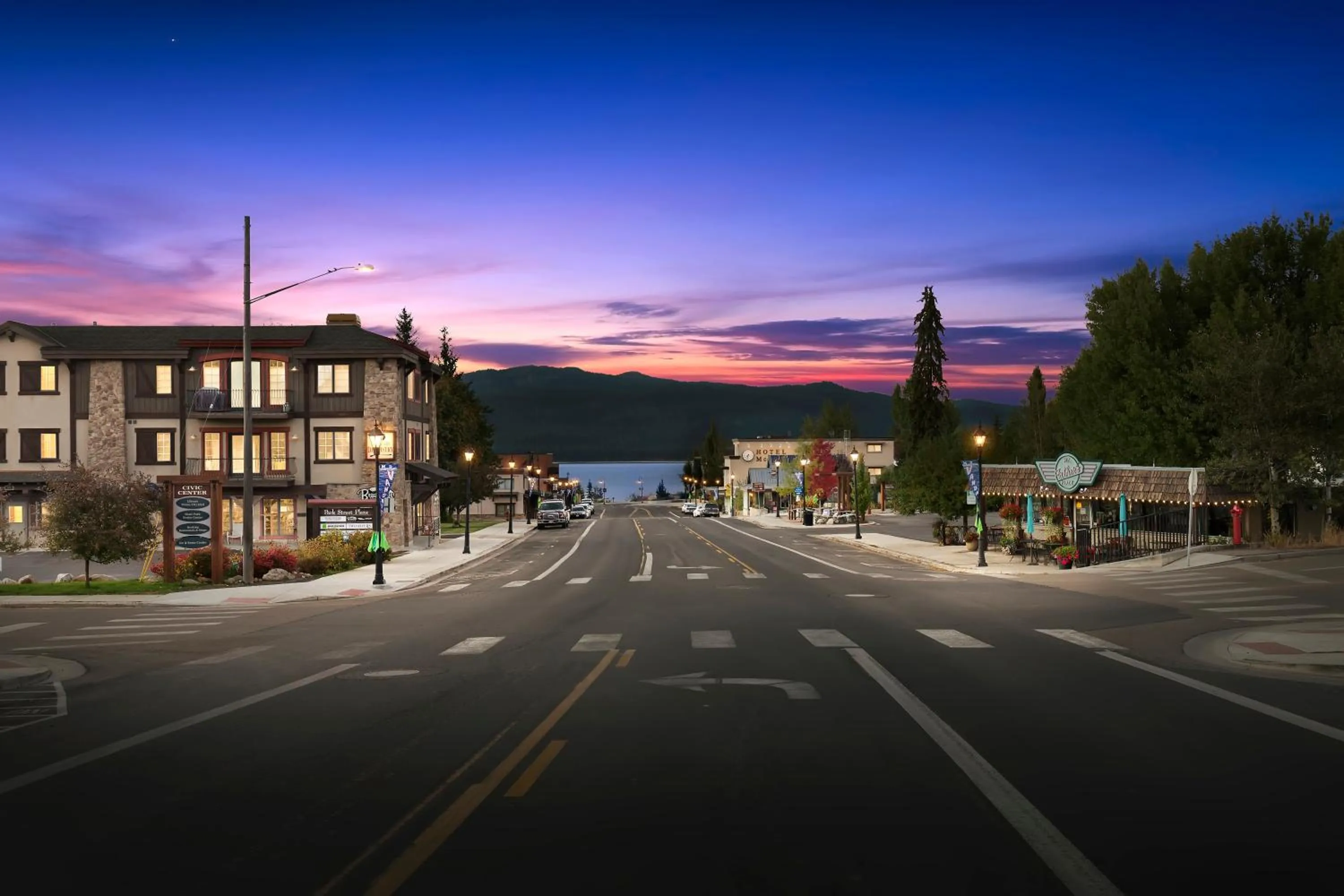 Sunset in Third Street Inn