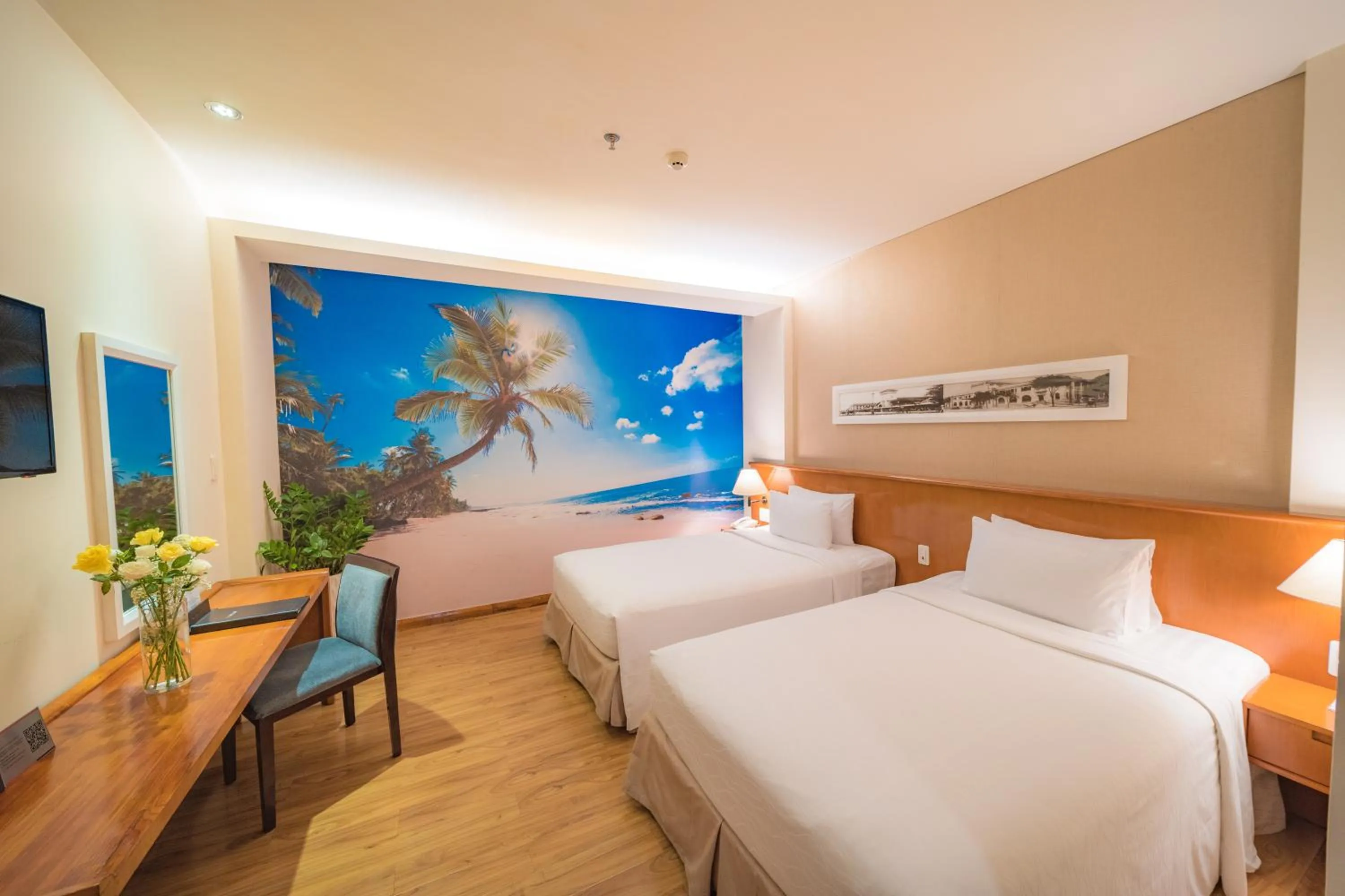 Living room, Bed in Saigon Hotel