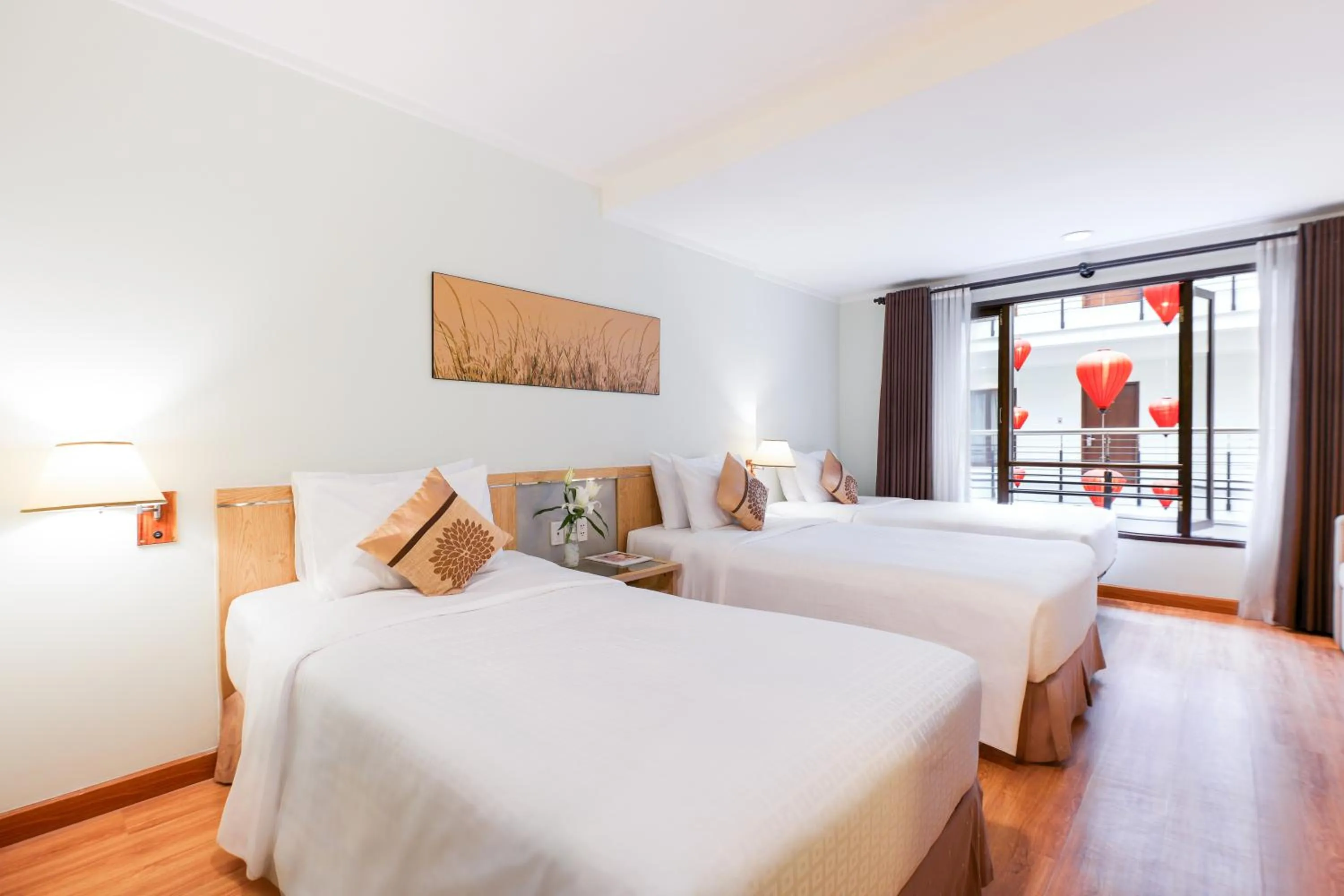 Bedroom, Bed in Vien Dong Hotel - Near Bui Vien Walking Street