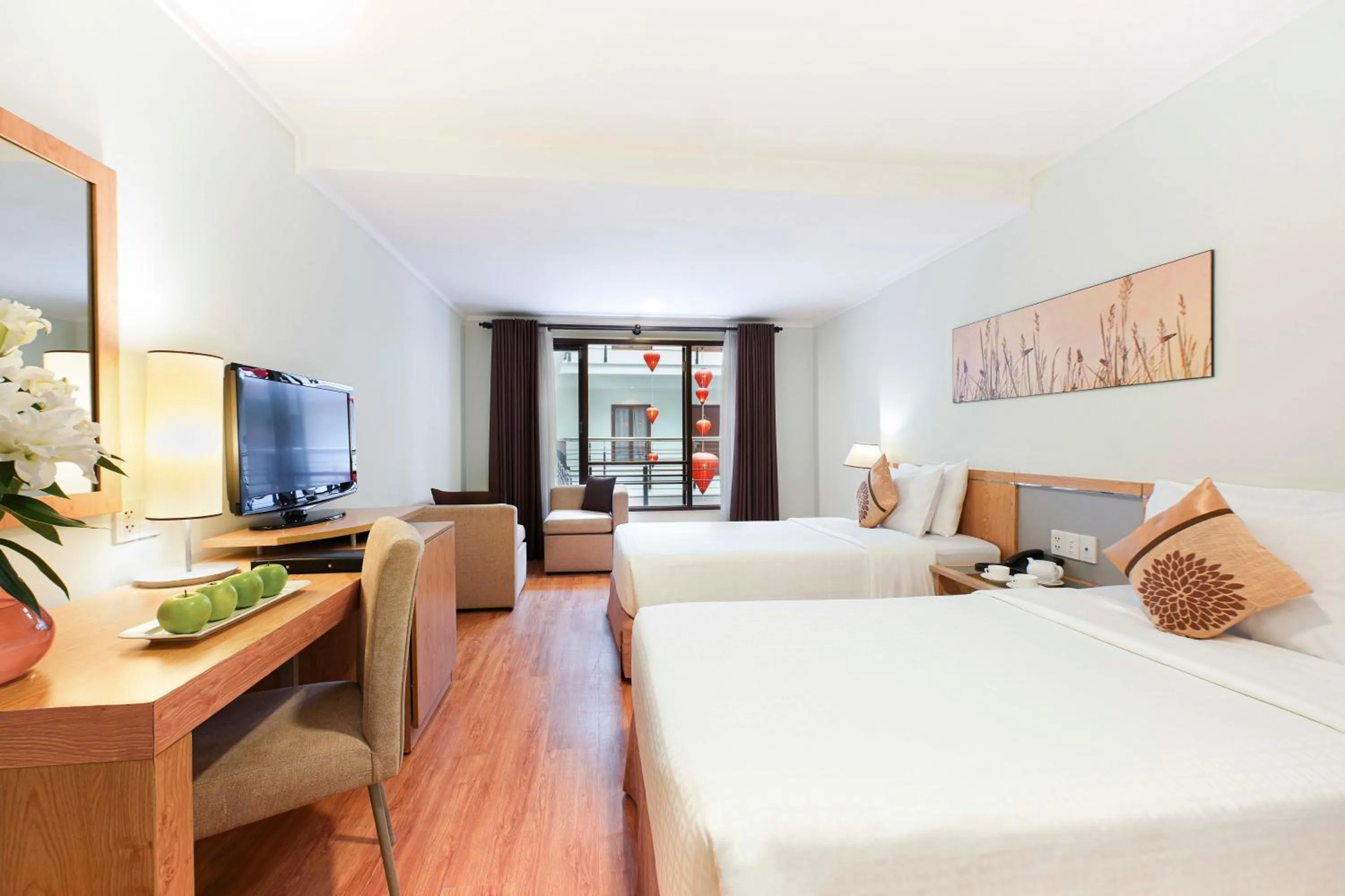 Bed in Vien Dong Hotel - Near Bui Vien Walking Street