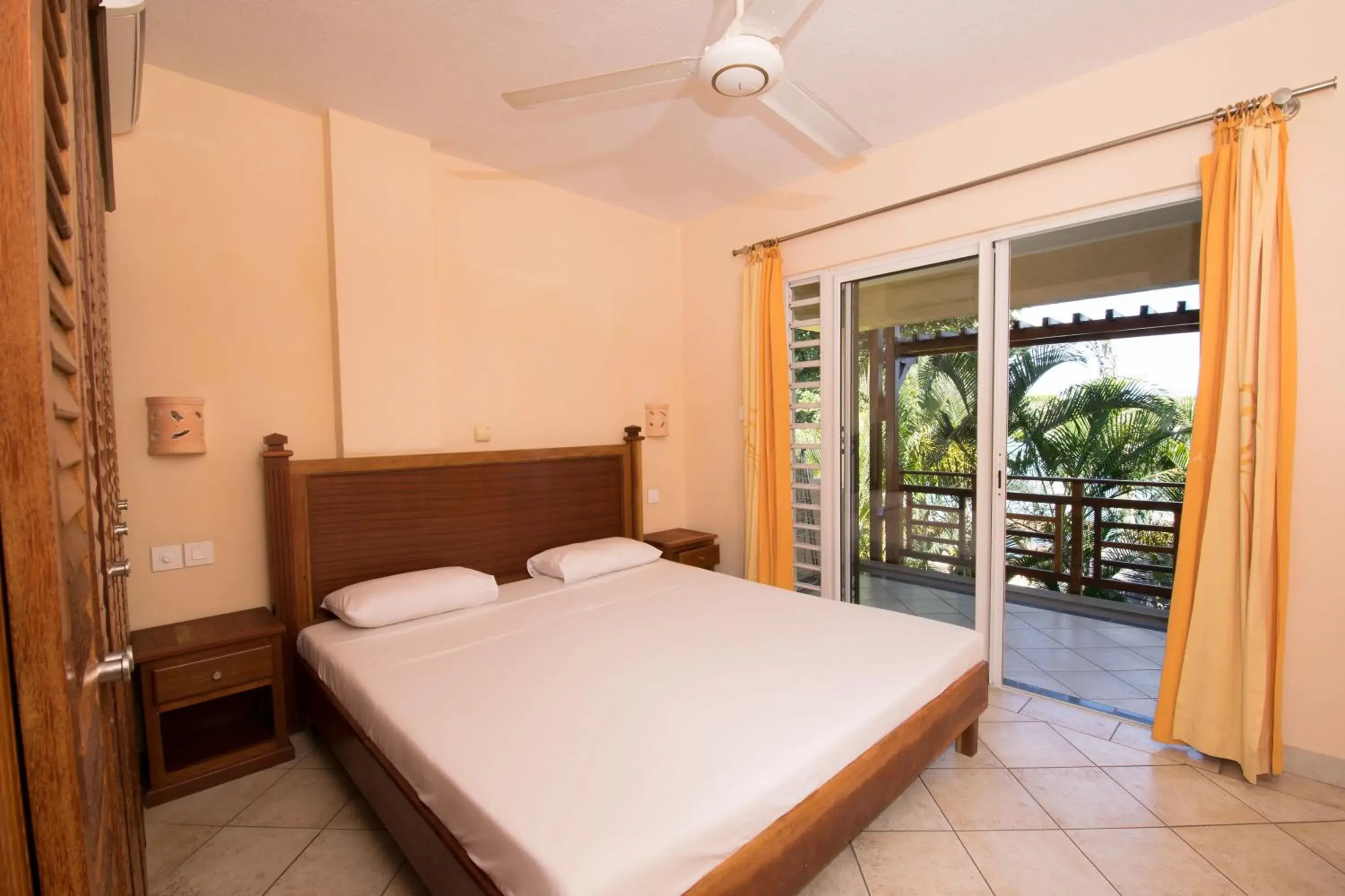 Seafront Two-Bedroom Apartment in Residence Peramal Seafront Two-Bedroom Apartment in Residence Peramal