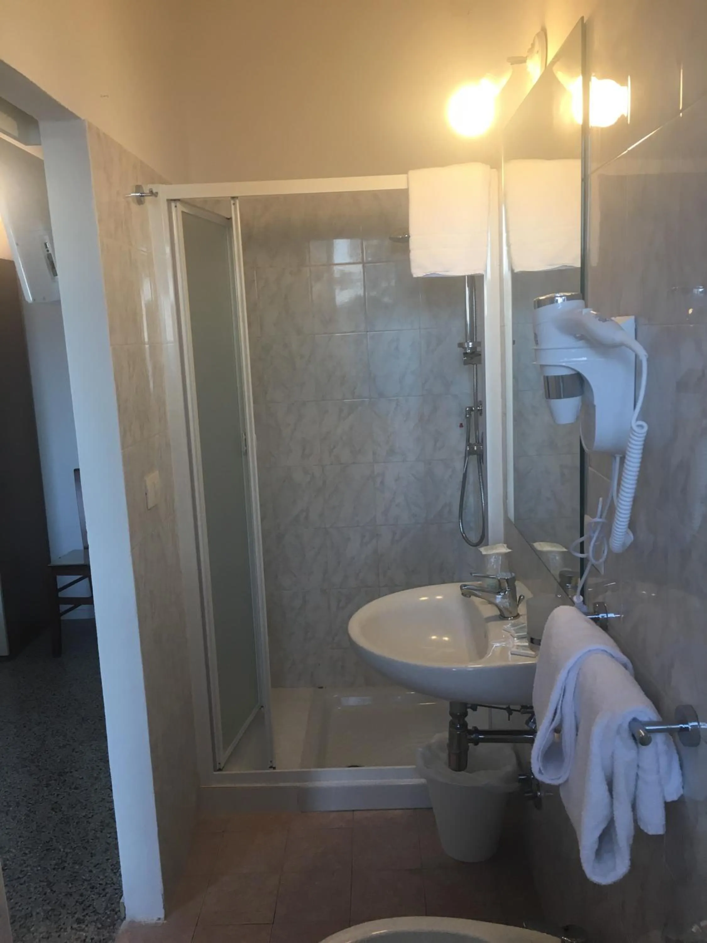 Shower in Hotel Costa Verde