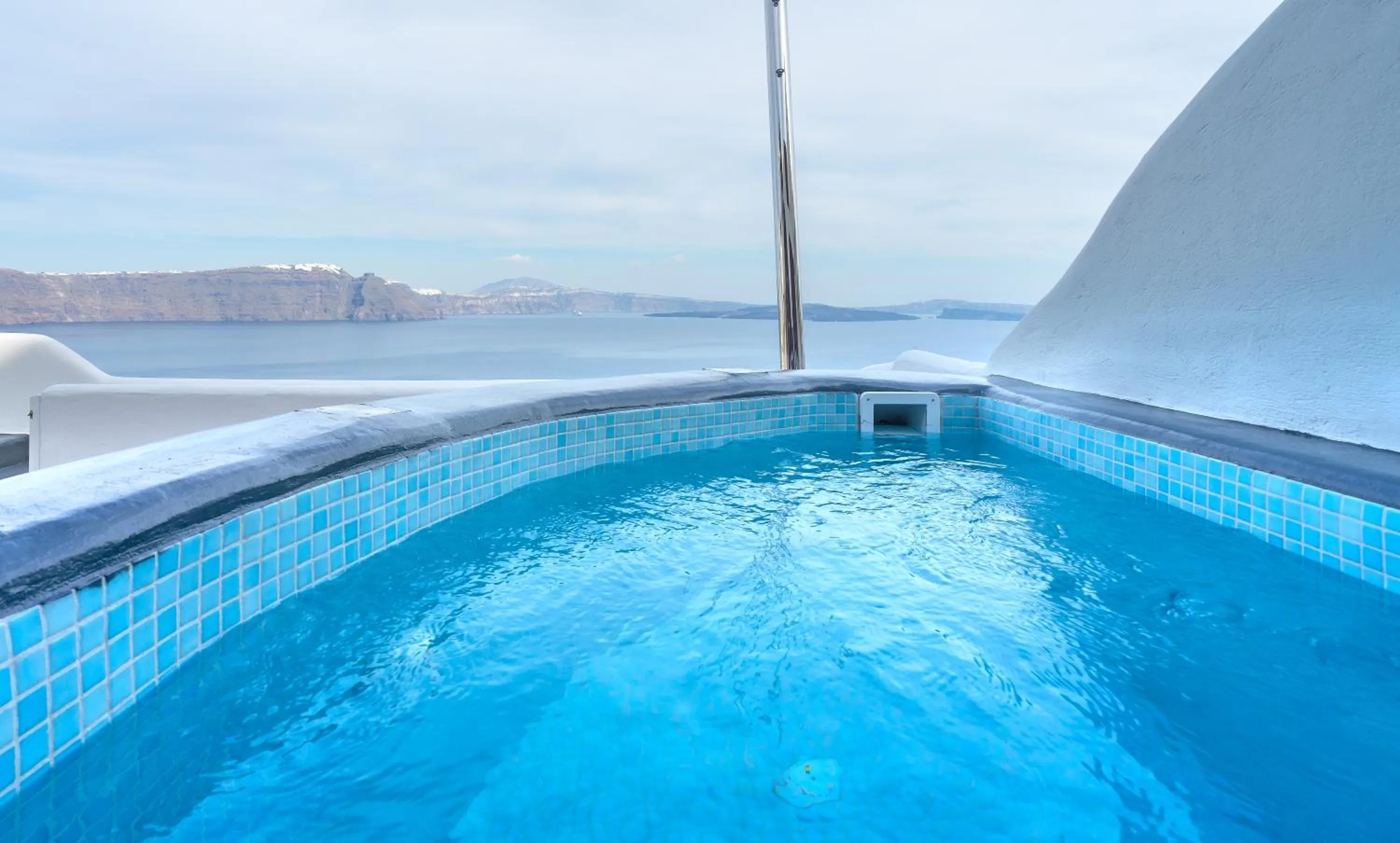 Hot Tub in Secret Legend Suites