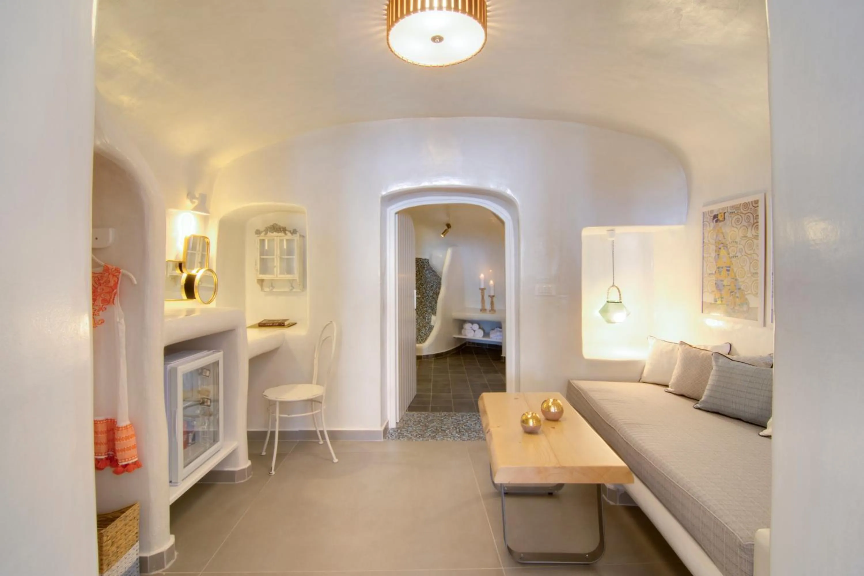 Living room, Bed in Secret Legend Suites