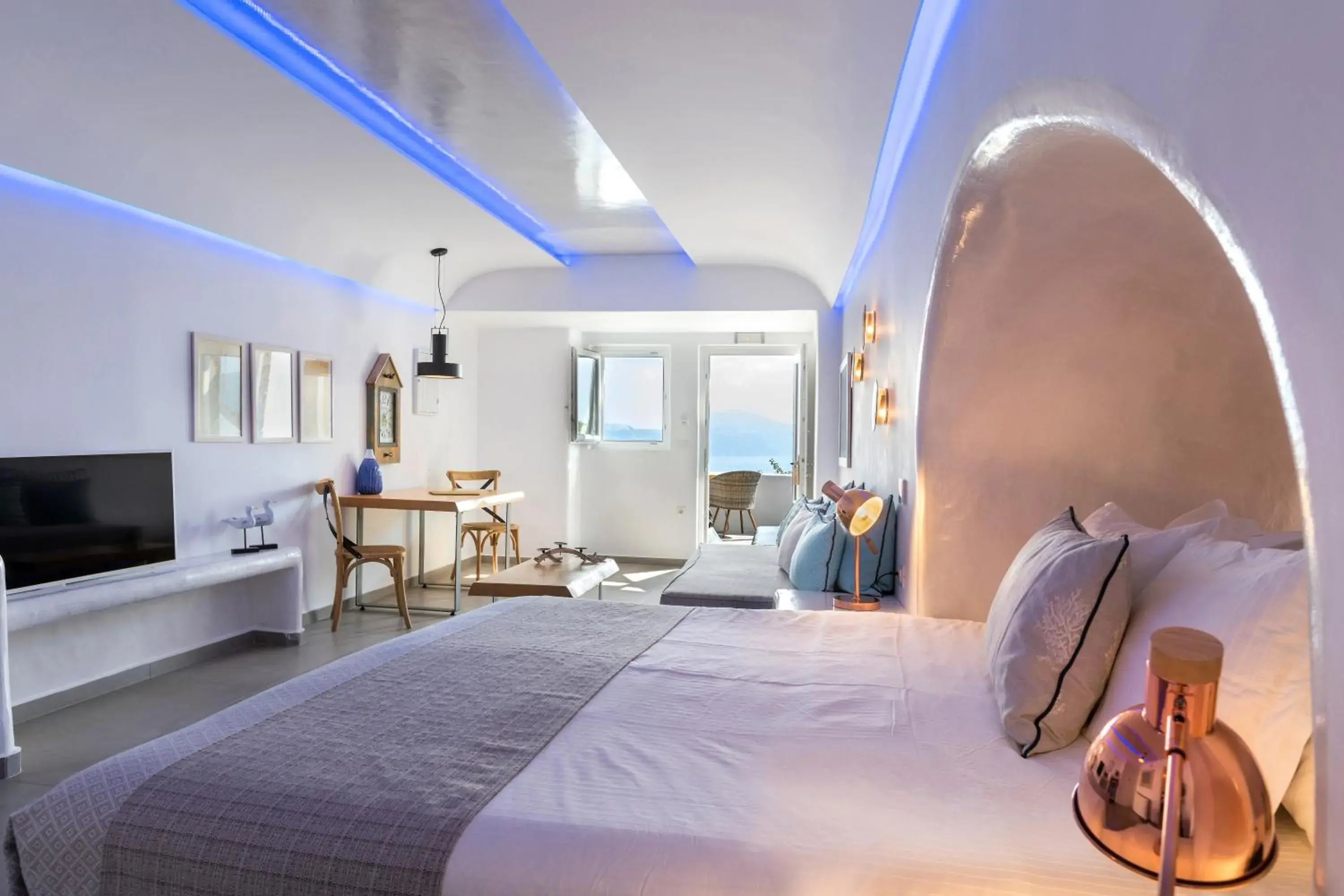 Seating area, Bed in Secret Legend Suites Seating area, Bed in Secret Legend Suites