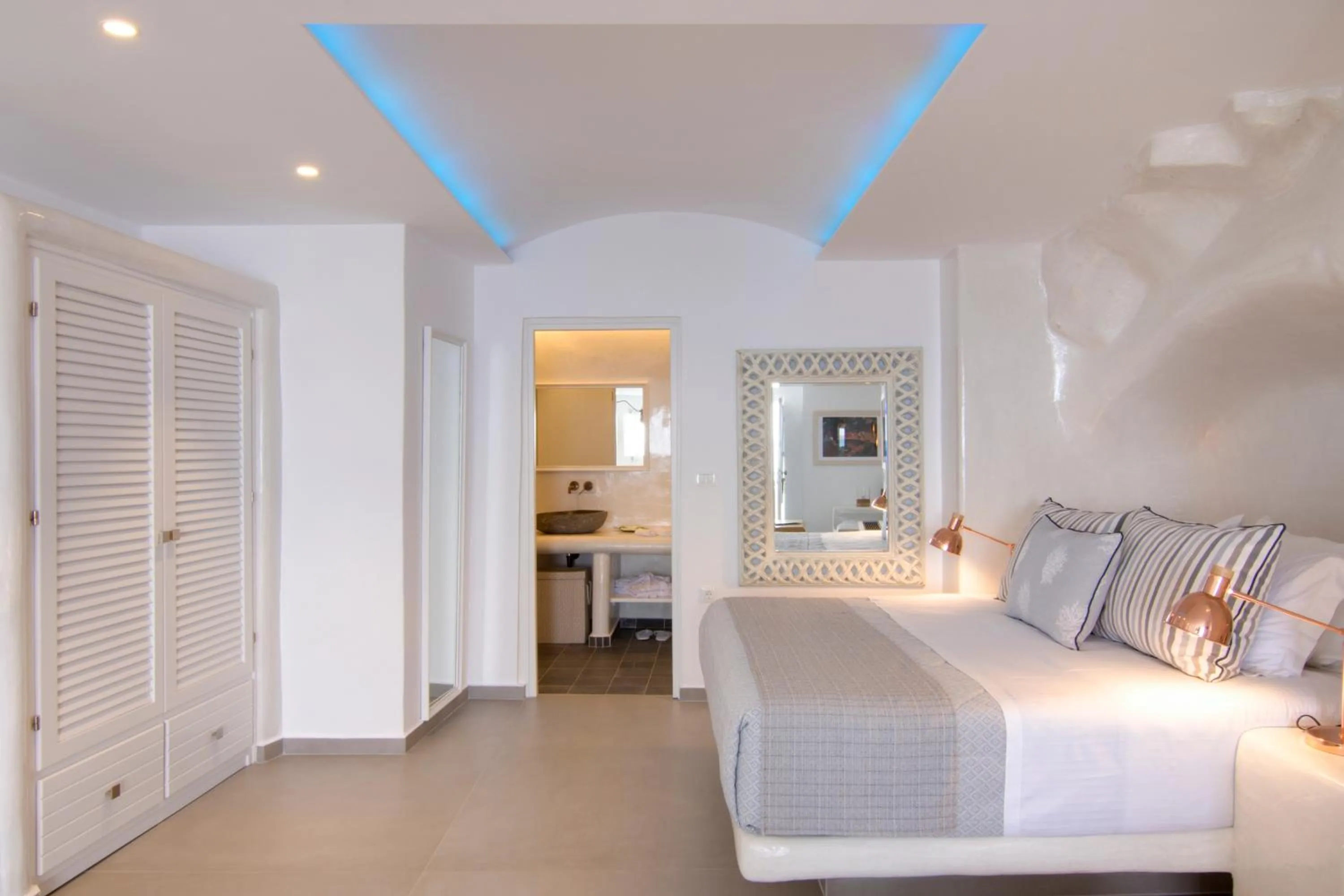 Bedroom, Bed in Secret Legend Suites