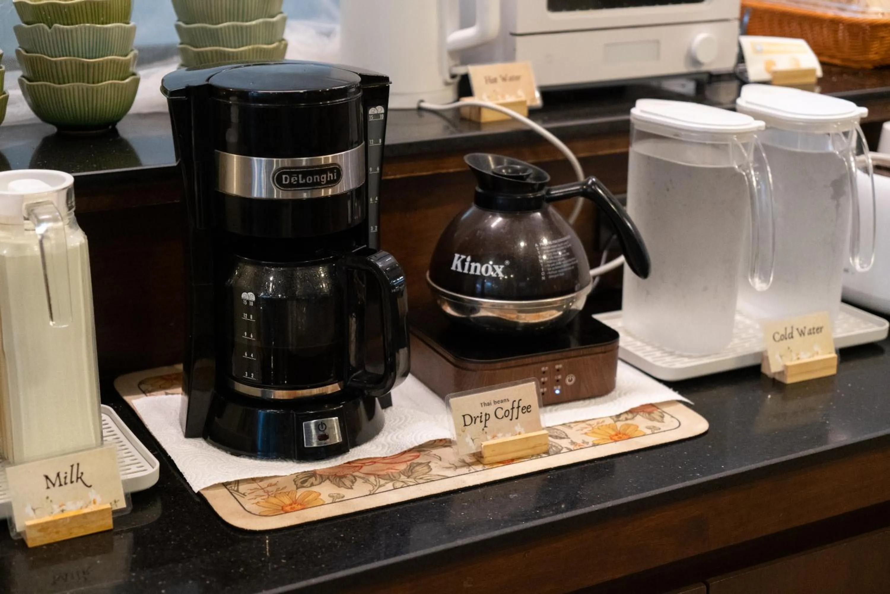 Coffee/tea facilities in Buri Gallery House