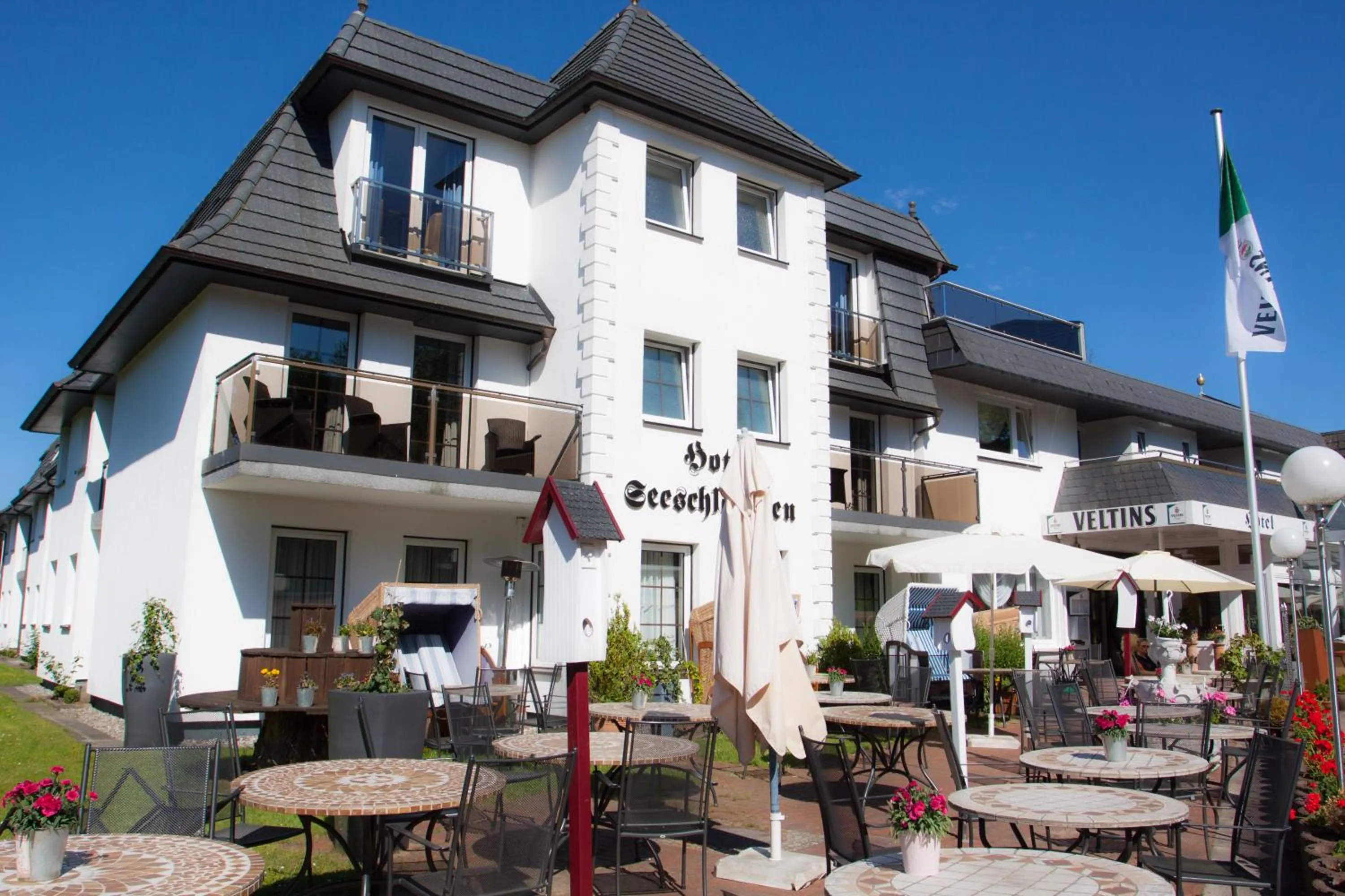 Facade/entrance in Seeblick