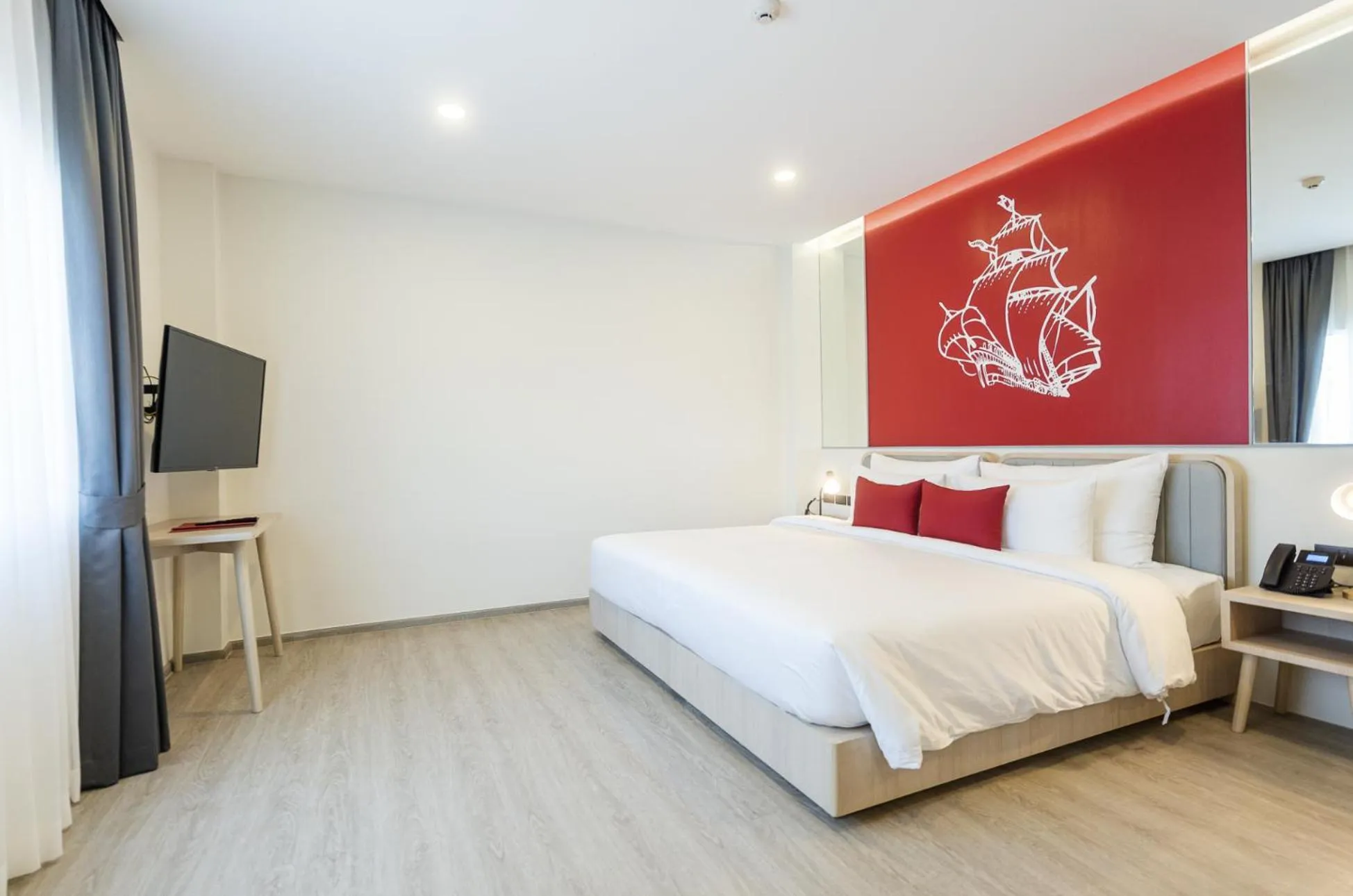 Bedroom, Bed in Hotel Midtown Ratsada