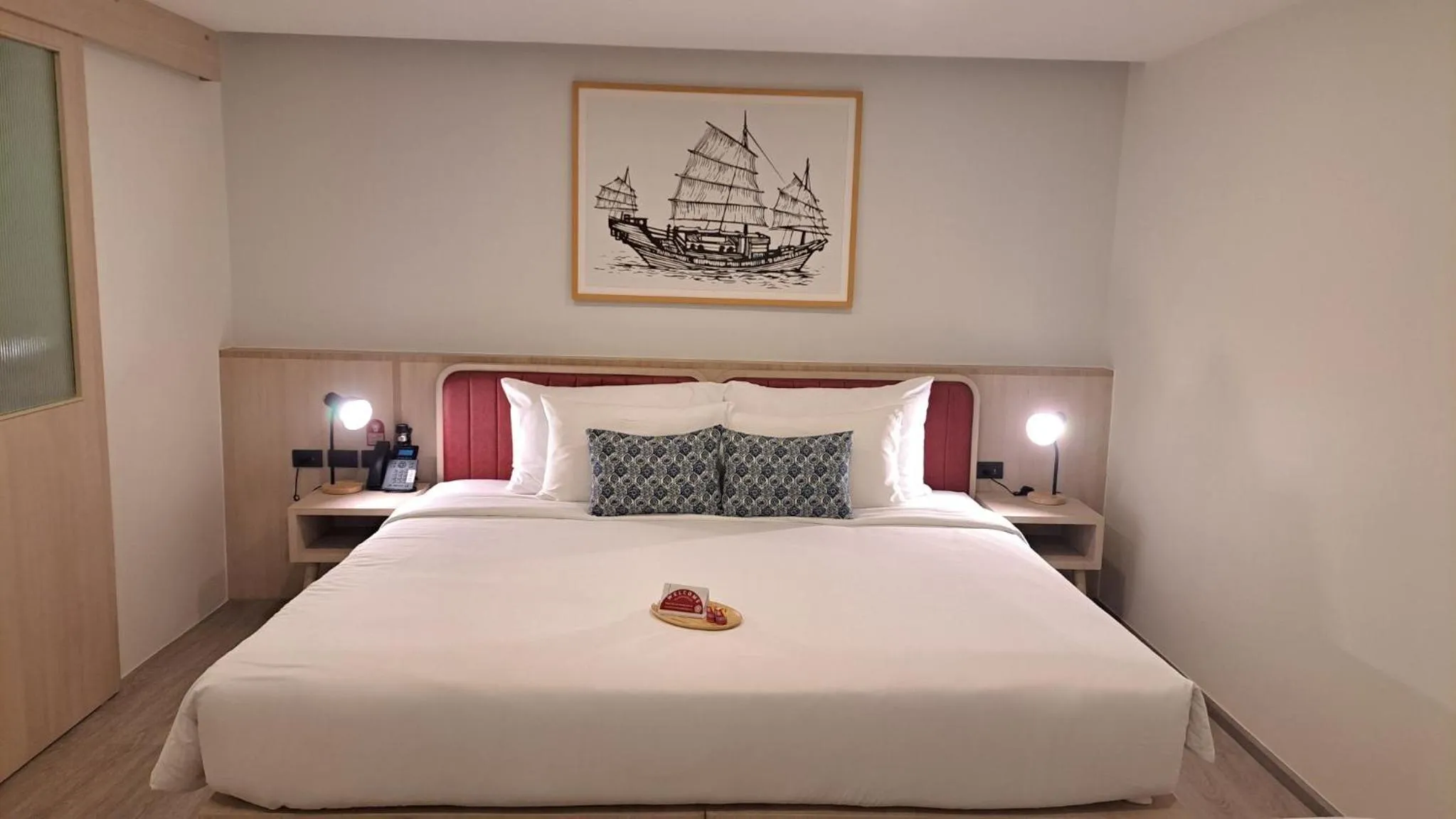 Bed in Hotel Midtown Ratsada