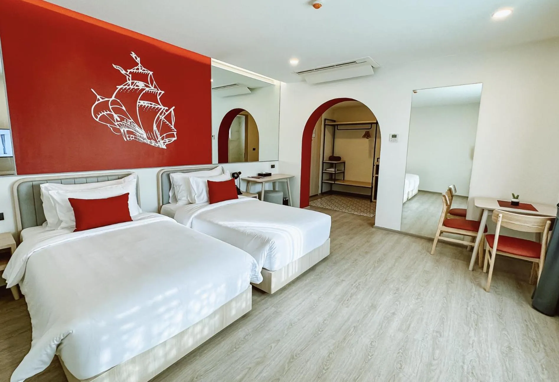 Bedroom, Bed in Hotel Midtown Ratsada