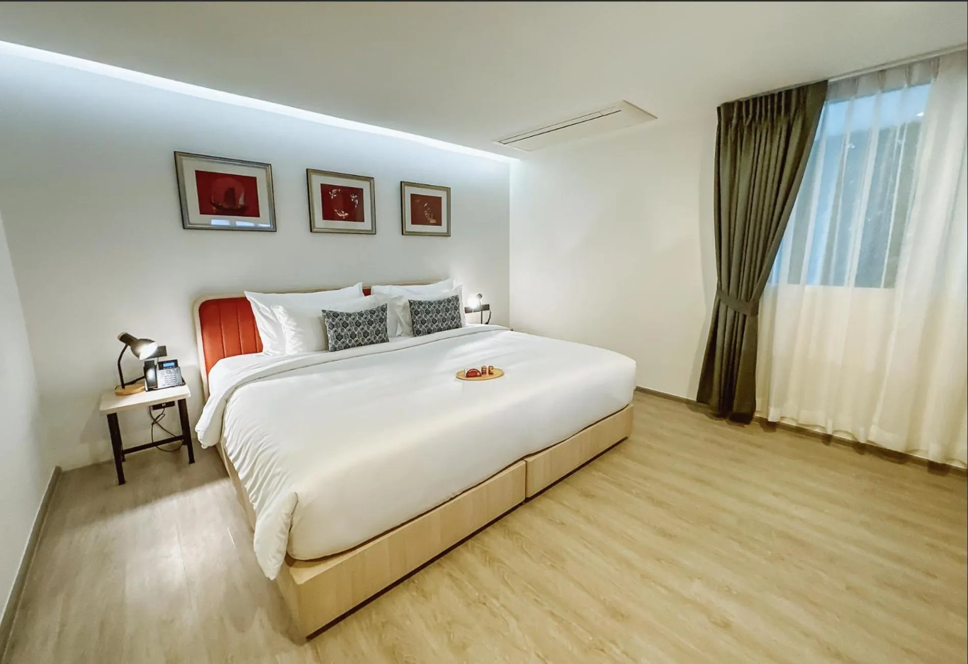 Bedroom, Bed in Hotel Midtown Ratsada