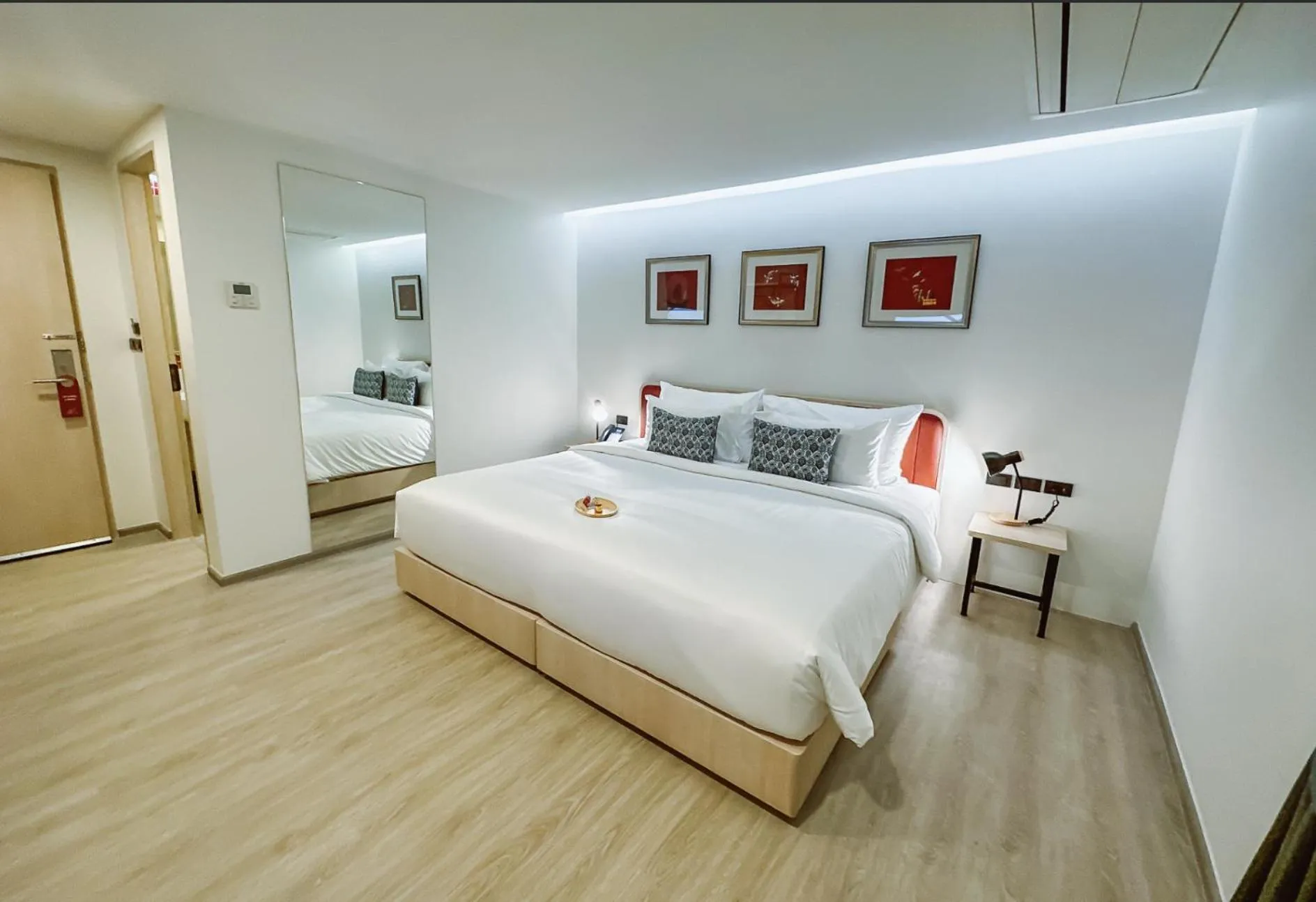 Bedroom, Bed in Hotel Midtown Ratsada