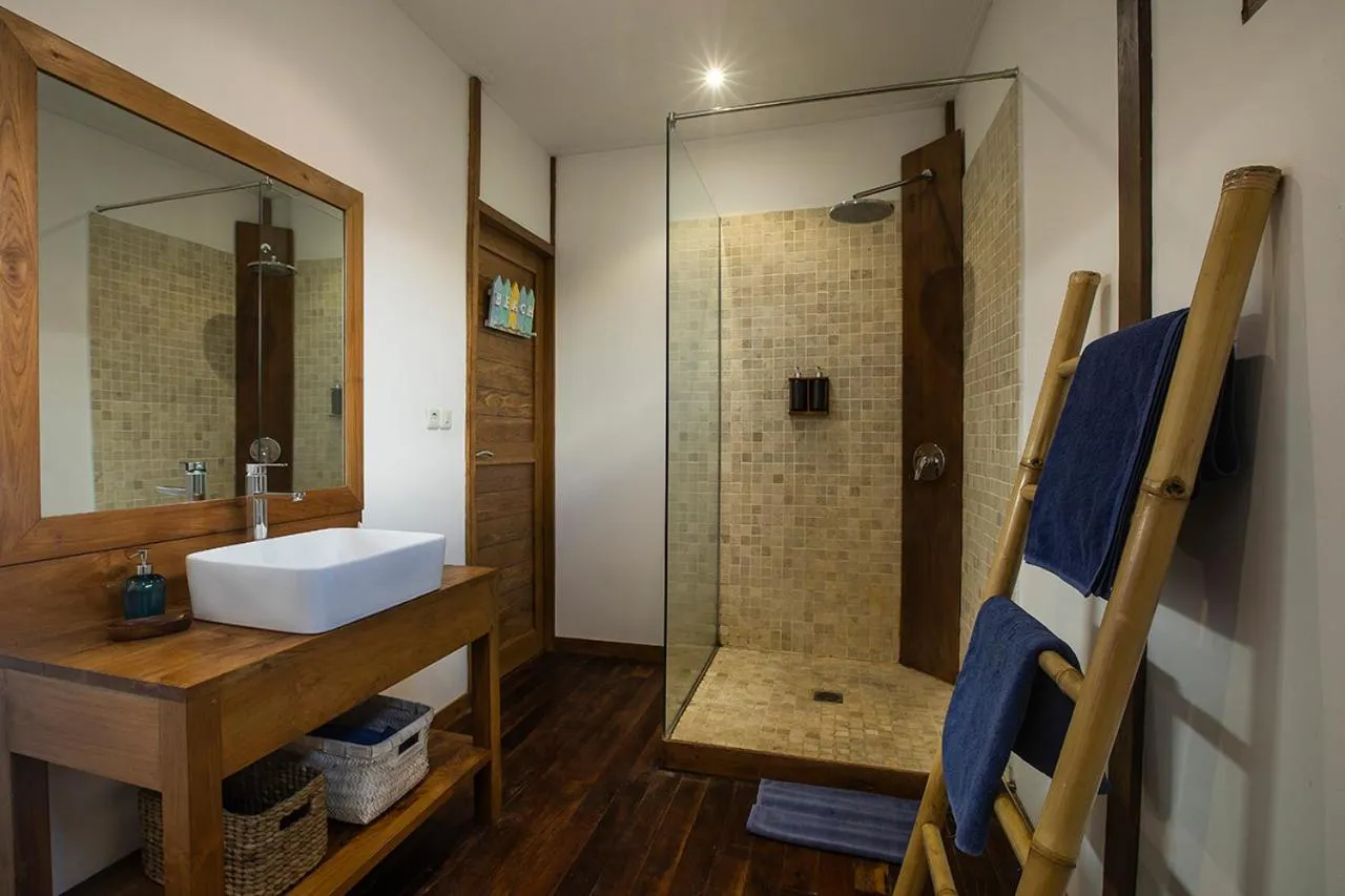 Shower in Orora Bungalows