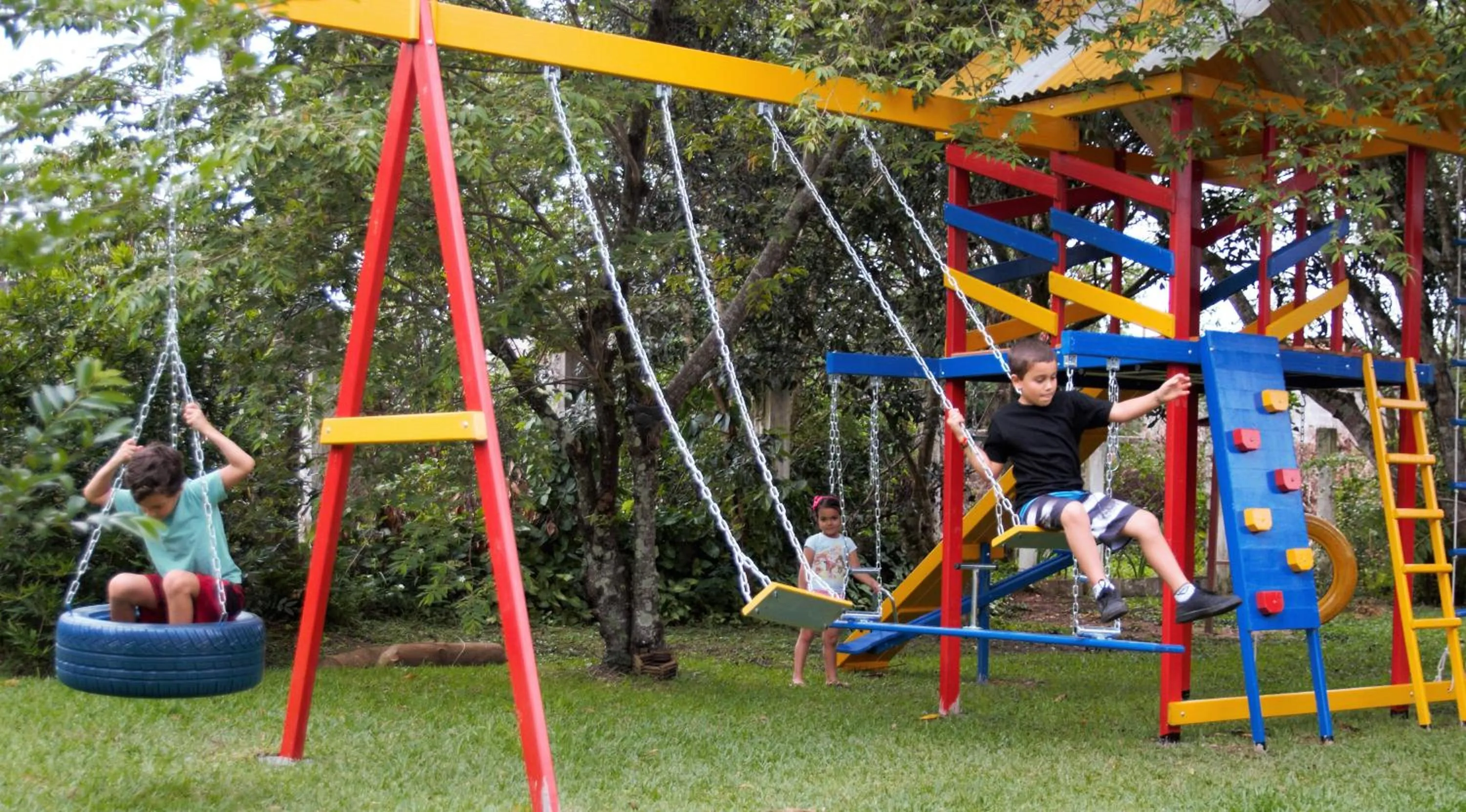 Children play ground in Sitio Estrada Real de Tirandentes
