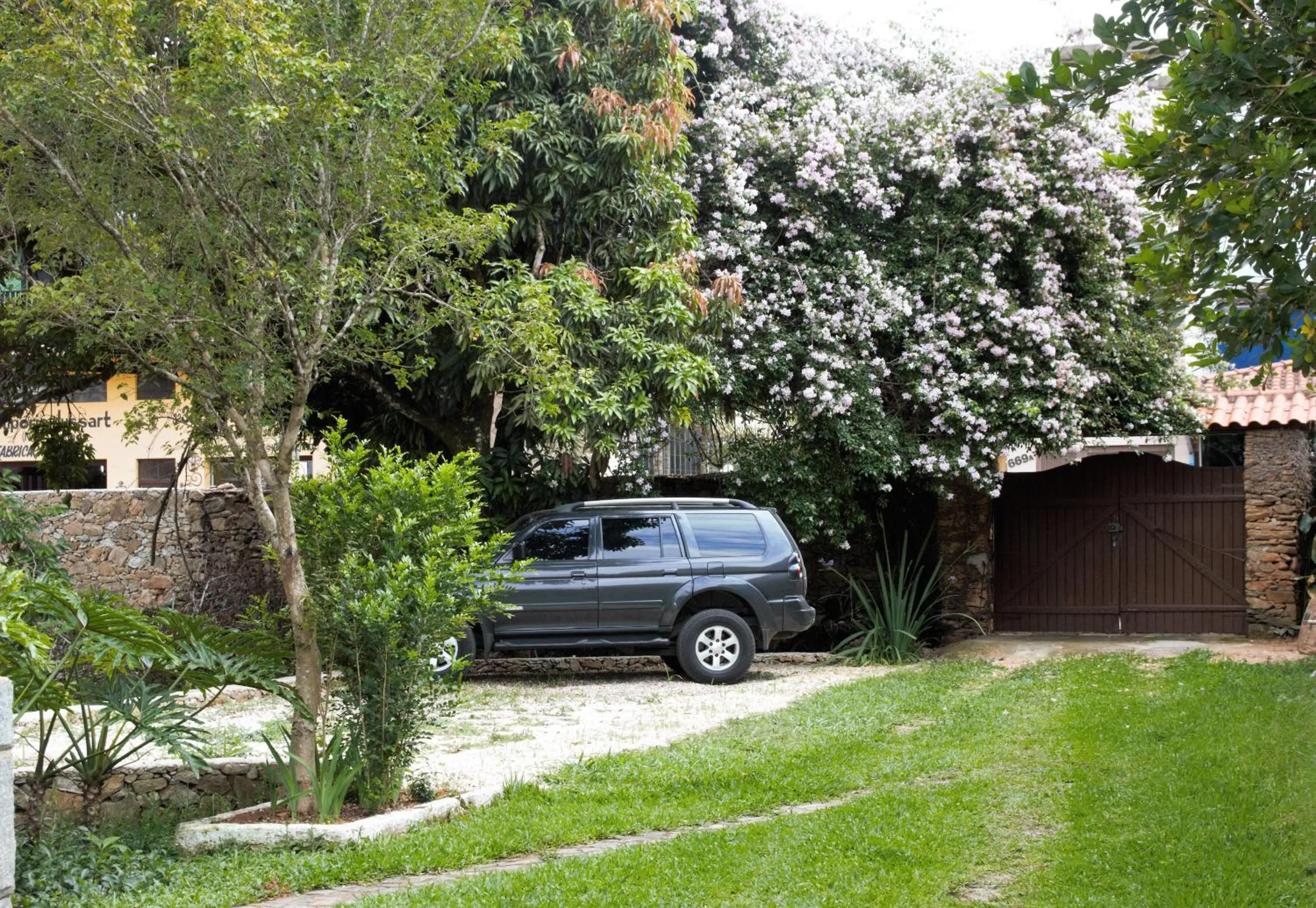 Property building in Sitio Estrada Real de Tirandentes