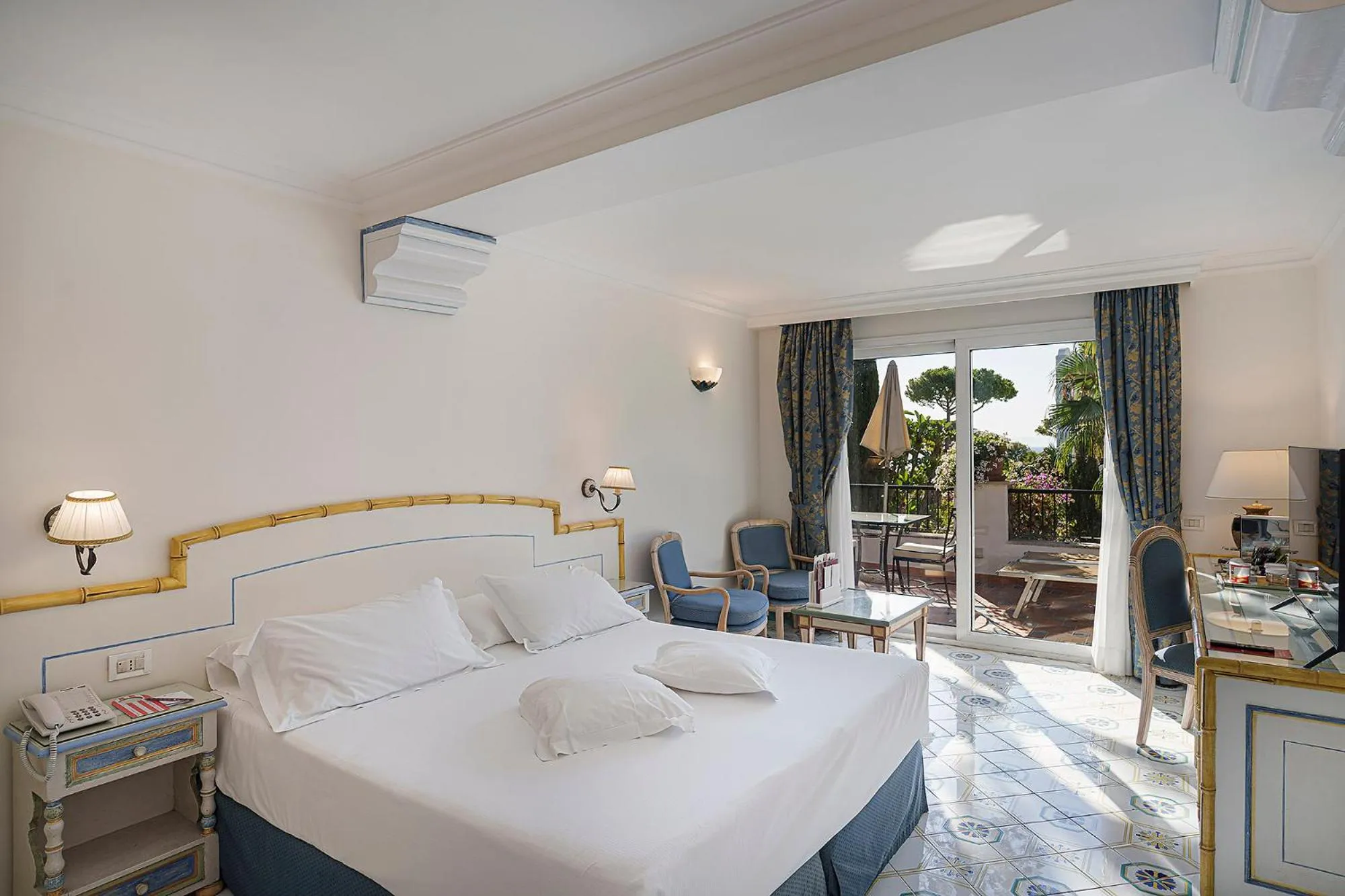 Bed in Grand Hotel Il Moresco