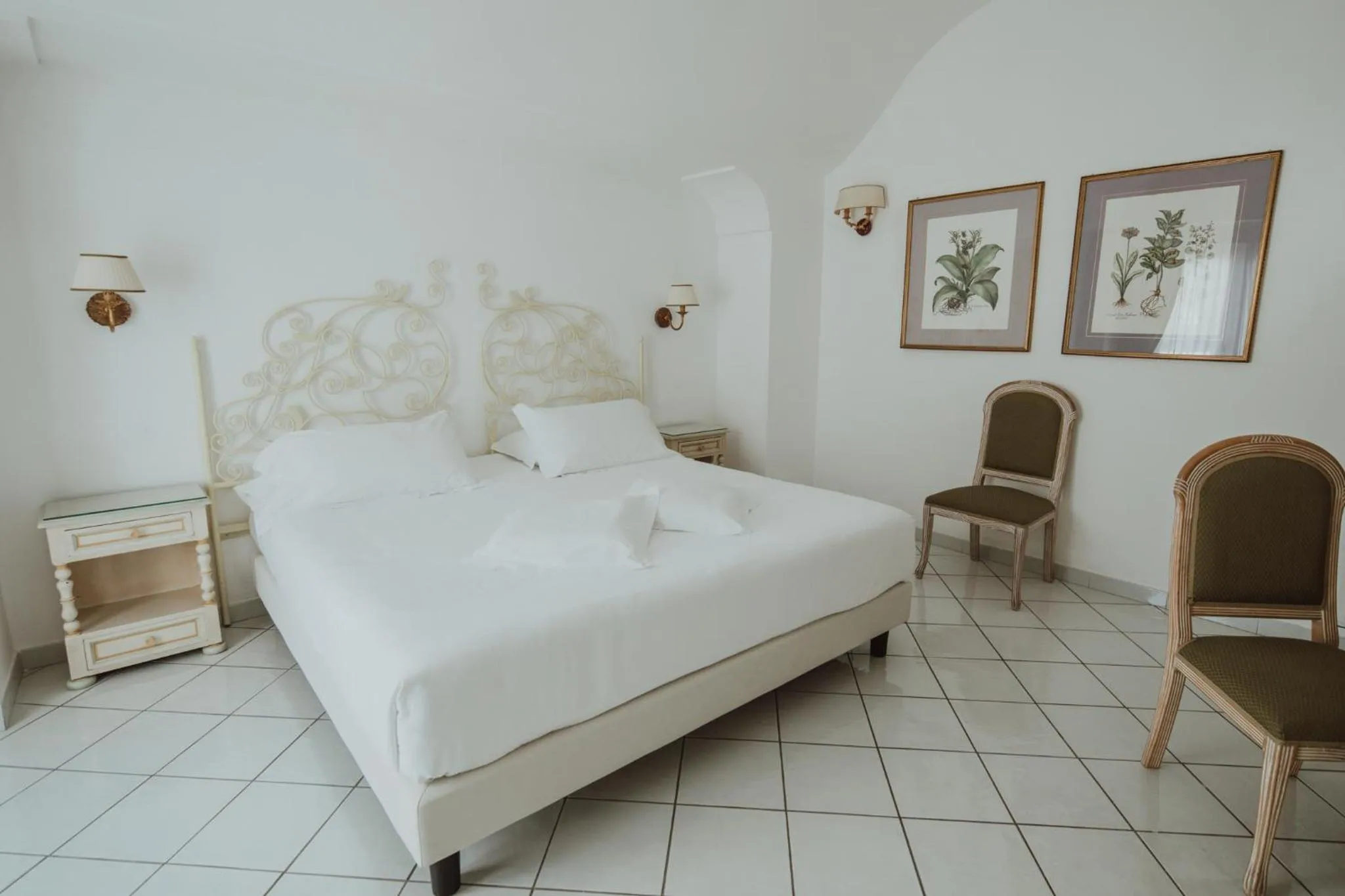 Bed in Grand Hotel Il Moresco