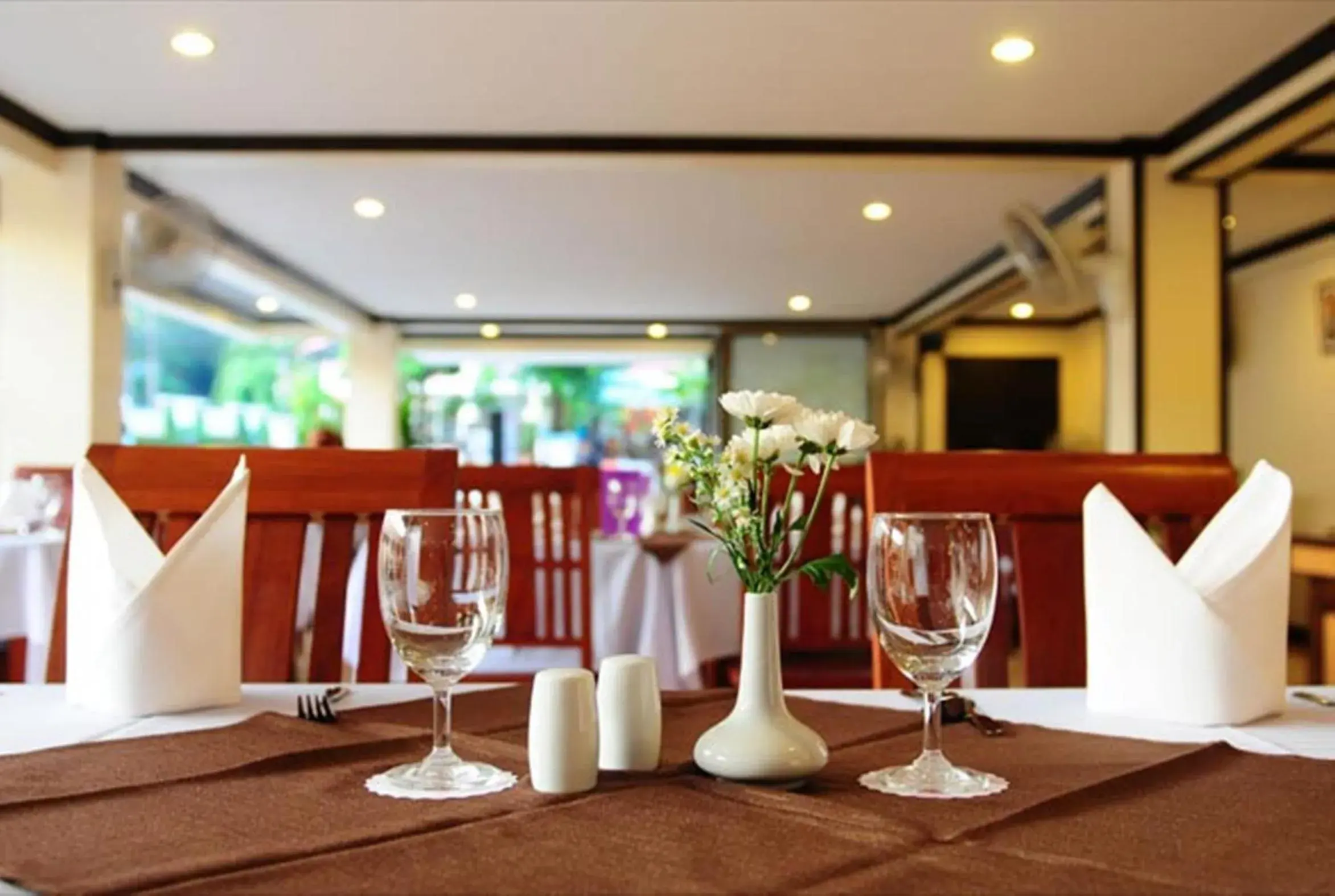 Restaurant/places to eat in Aonang Orchid Resort Restaurant/places to eat in Aonang Orchid Resort