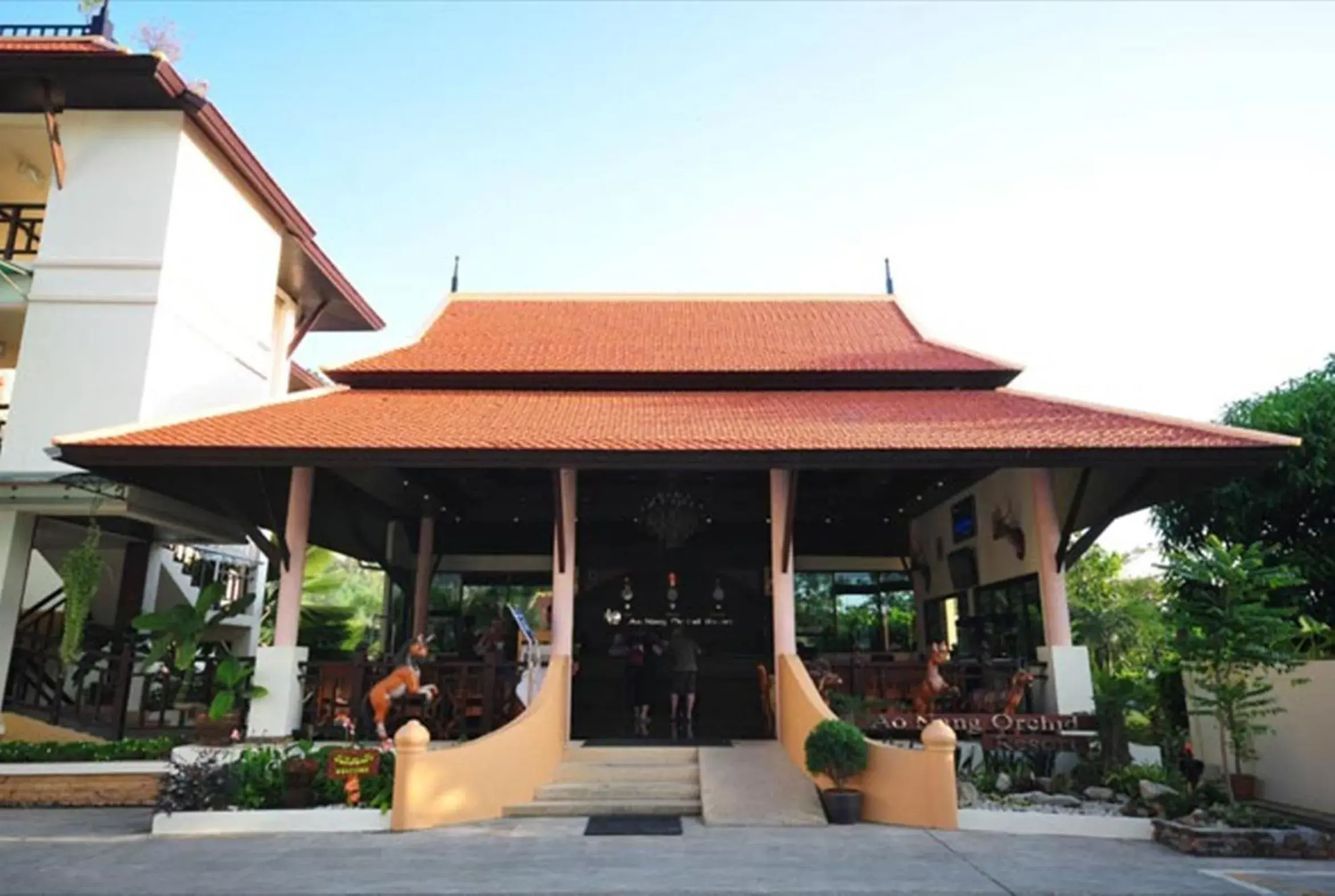 Facade/entrance in Aonang Orchid Resort Facade/entrance in Aonang Orchid Resort