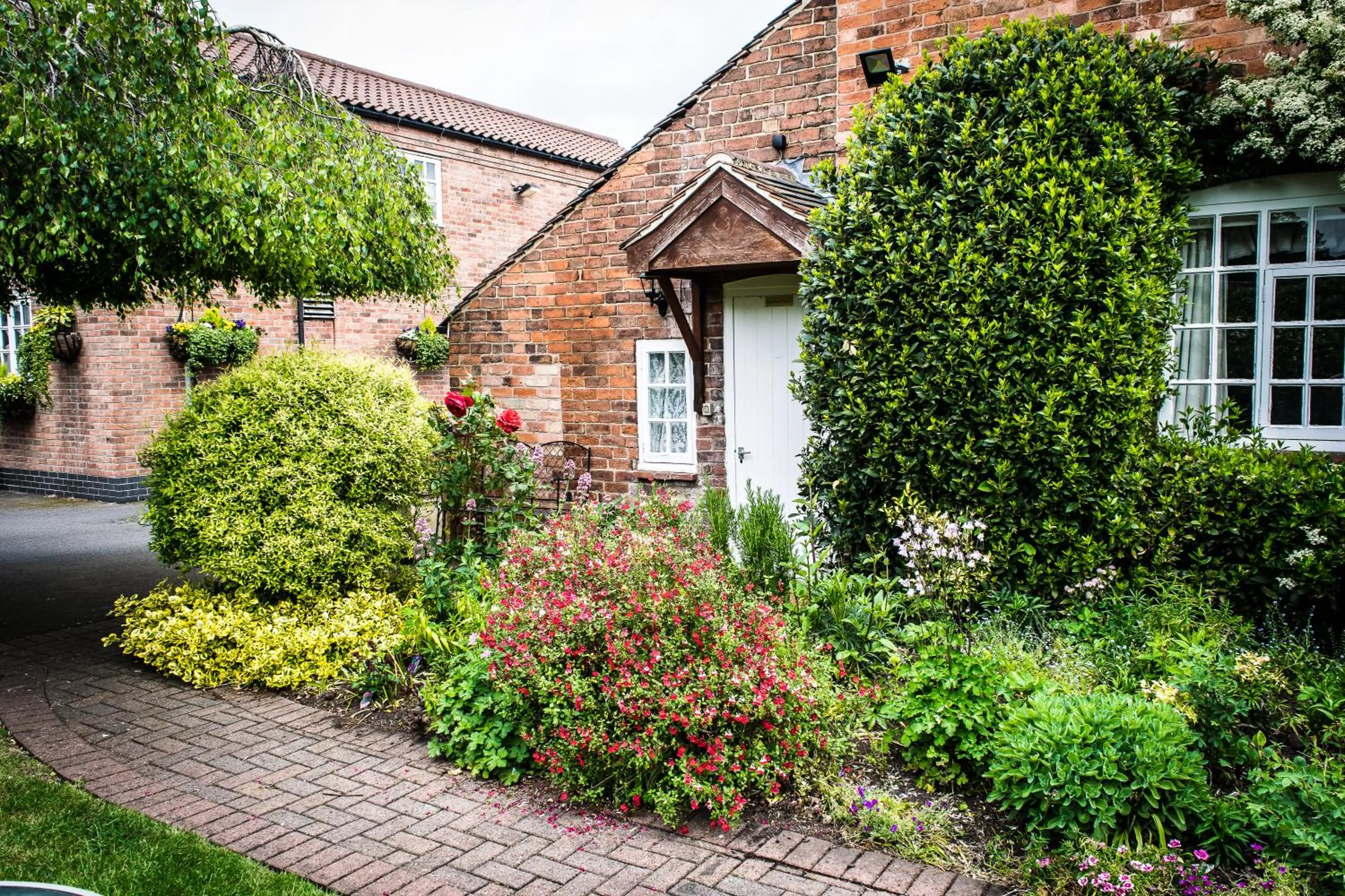 Property building in The Cottage Hotel