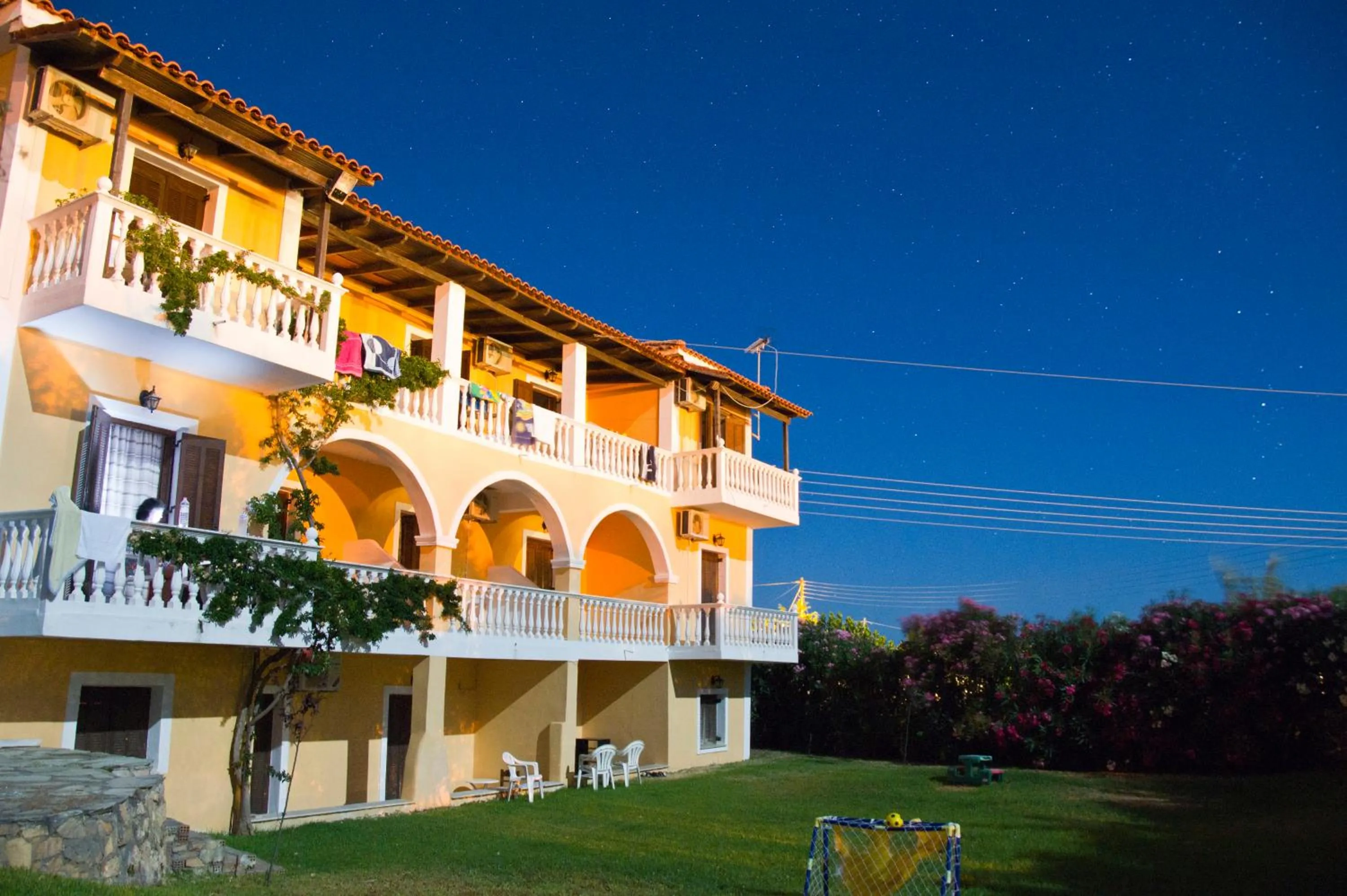 Facade/entrance in Studios Petra