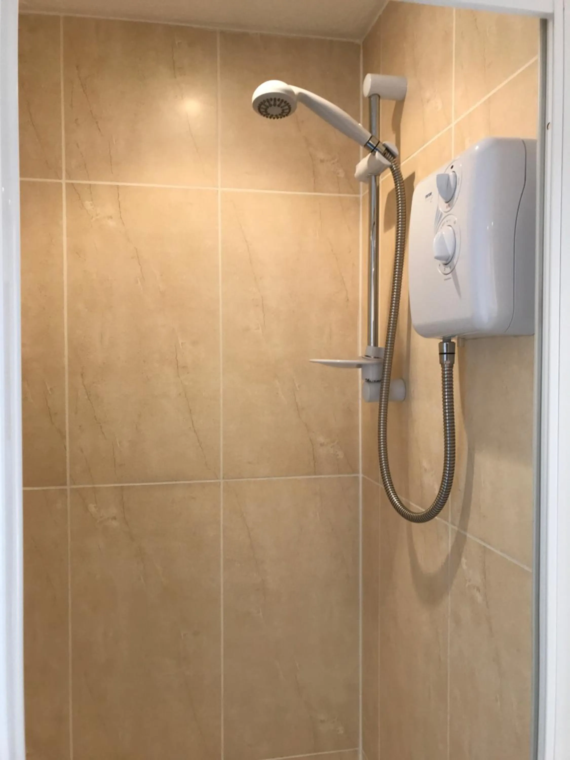 Shower in Trevellis Bed and Breakfast