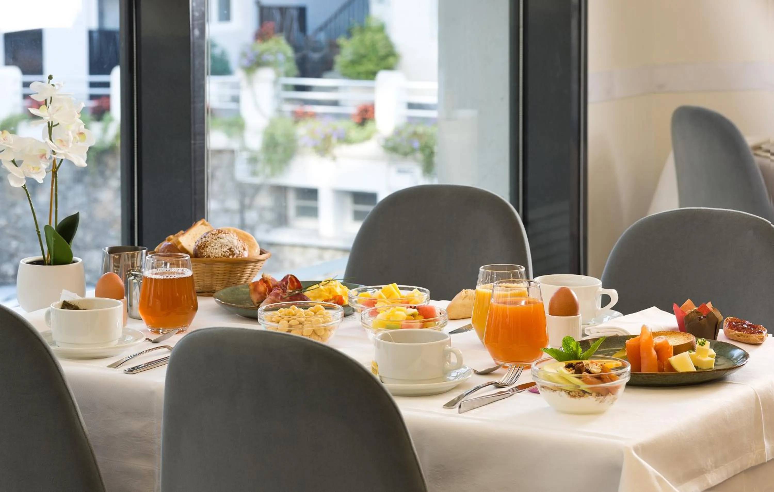 Restaurant/places to eat in Hôtel Padoue