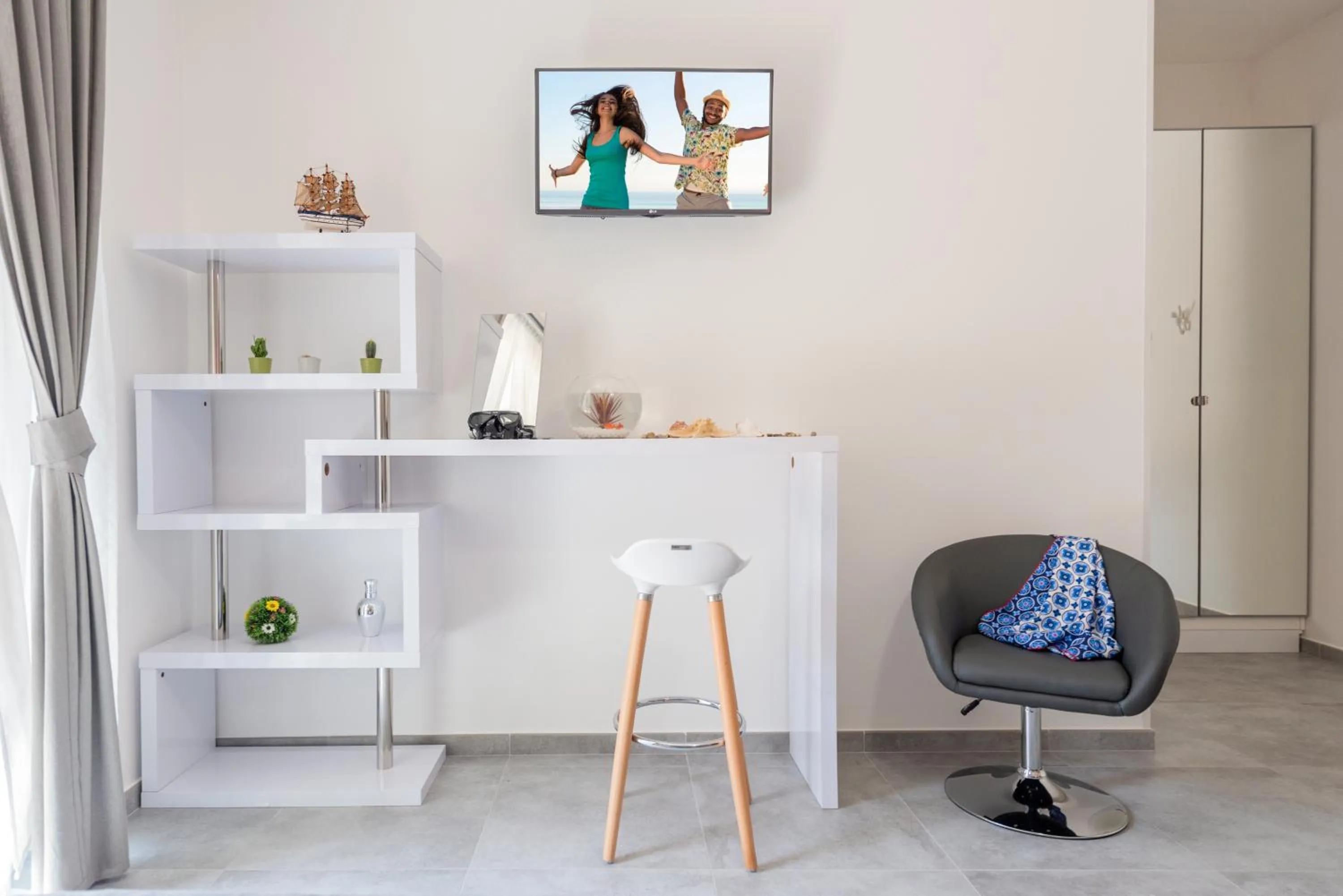 Photo of the whole room in Roof Garden