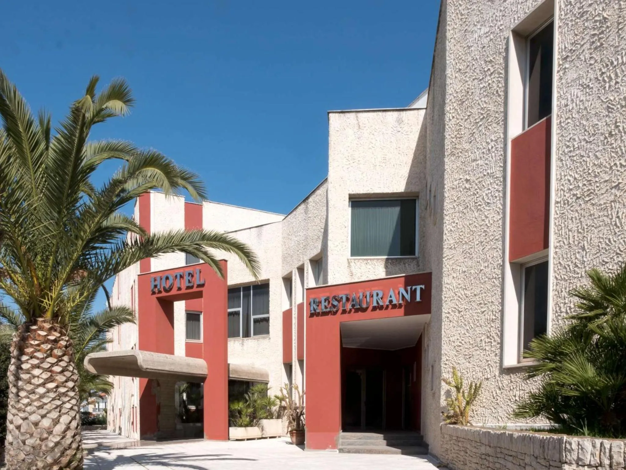 Facade/entrance in Appia Antica Hotel
