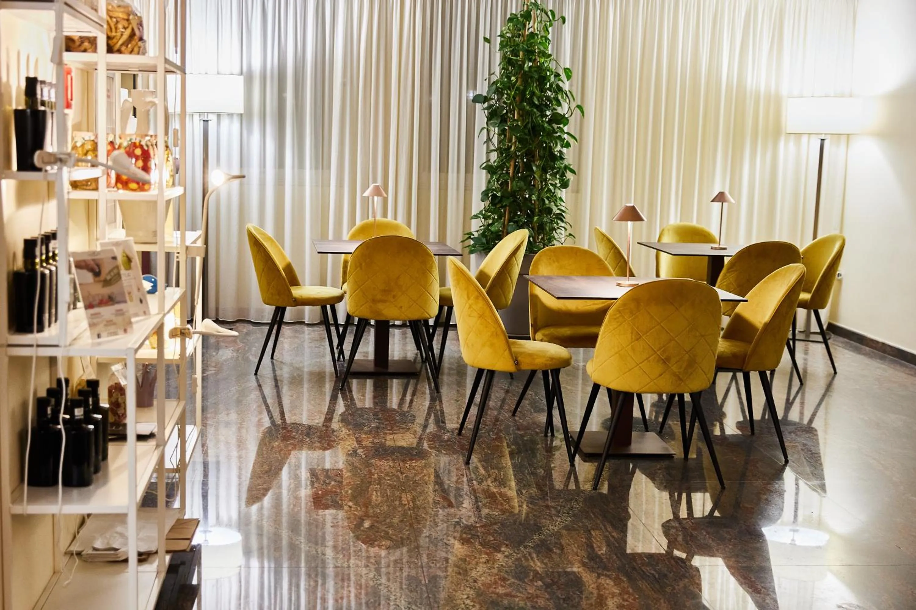 Lounge or bar in Appia Antica Hotel