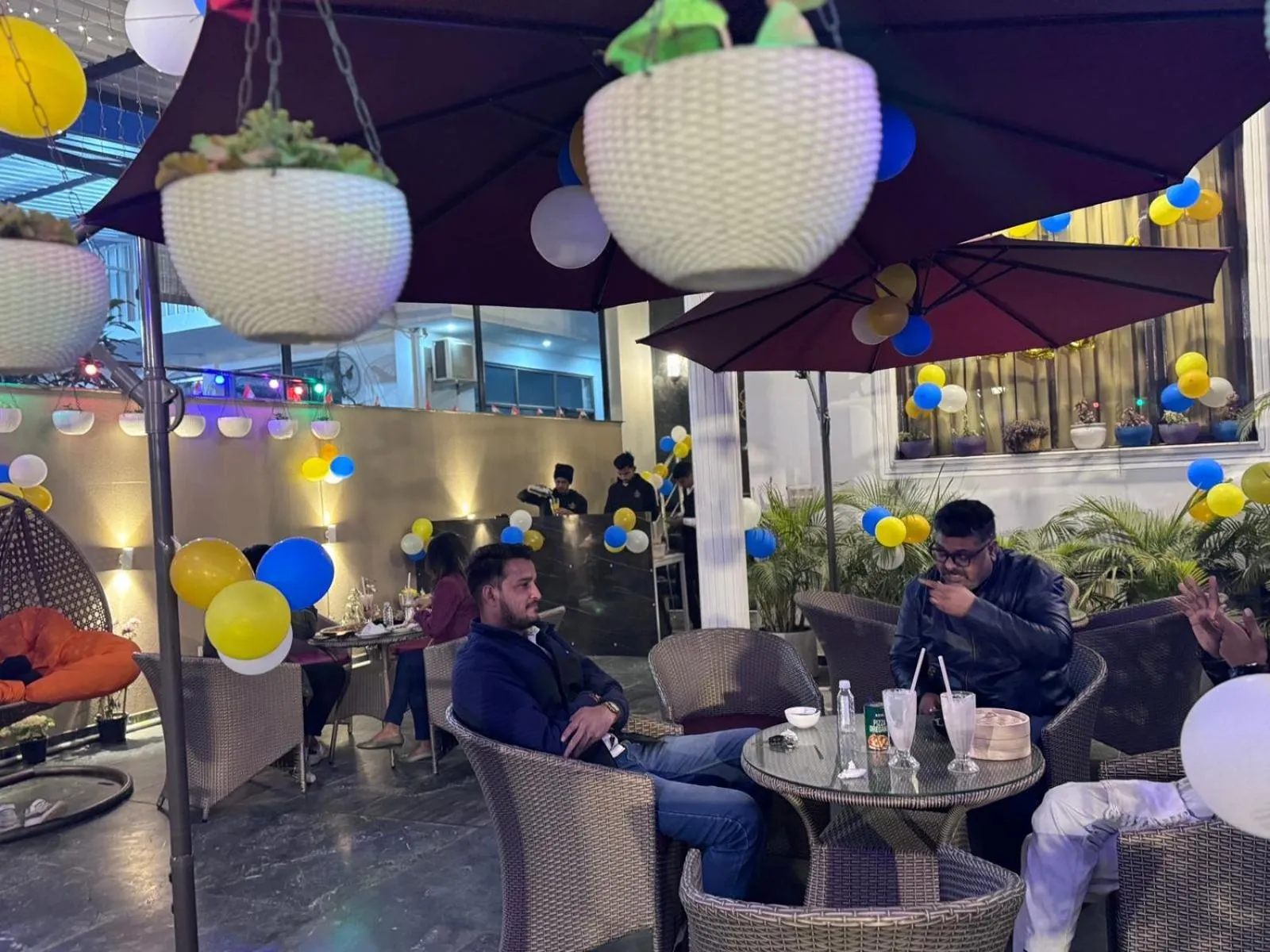 Restaurant/places to eat in Hotel Imperial Park