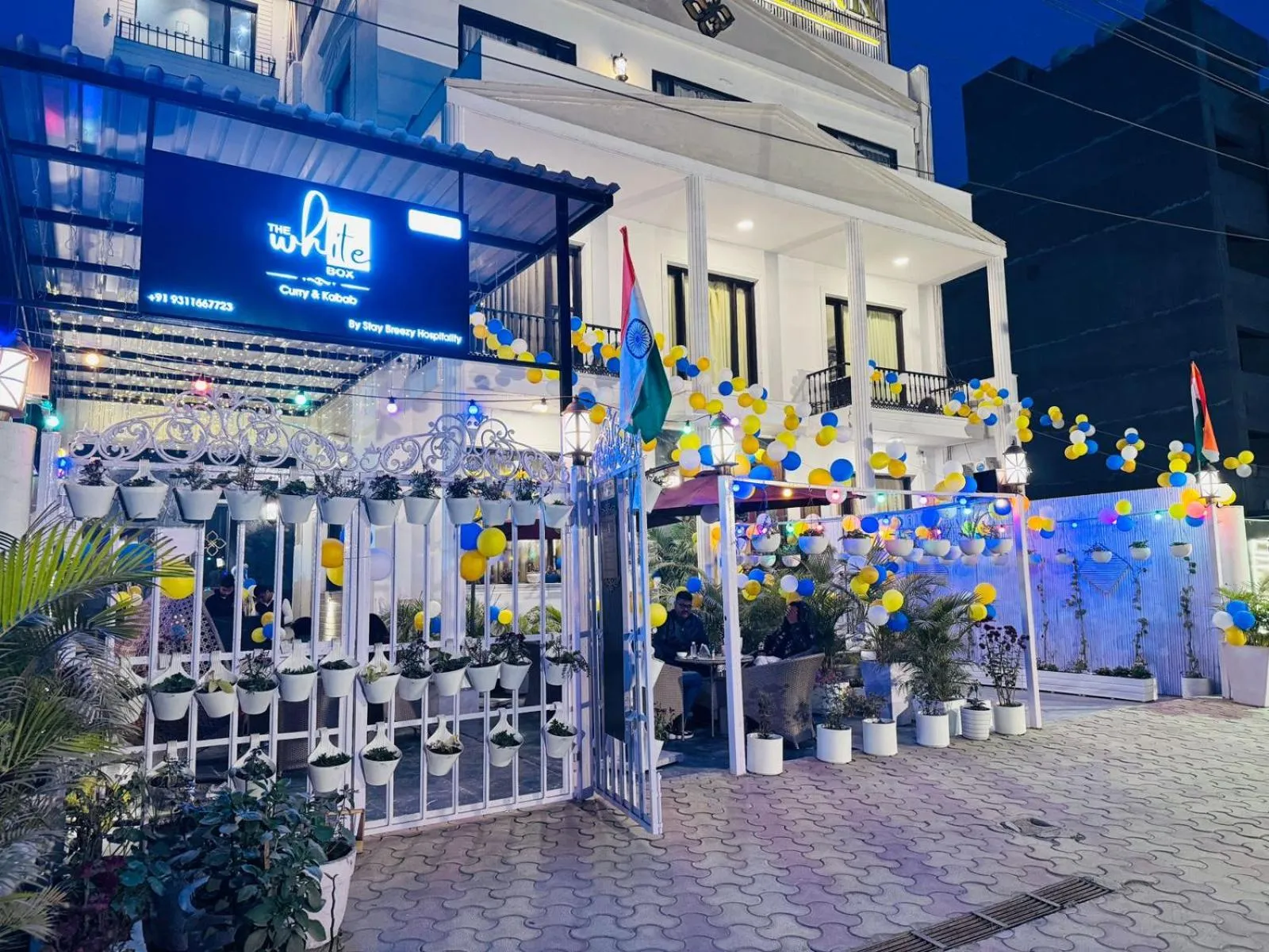 Restaurant/places to eat in Hotel Imperial Park