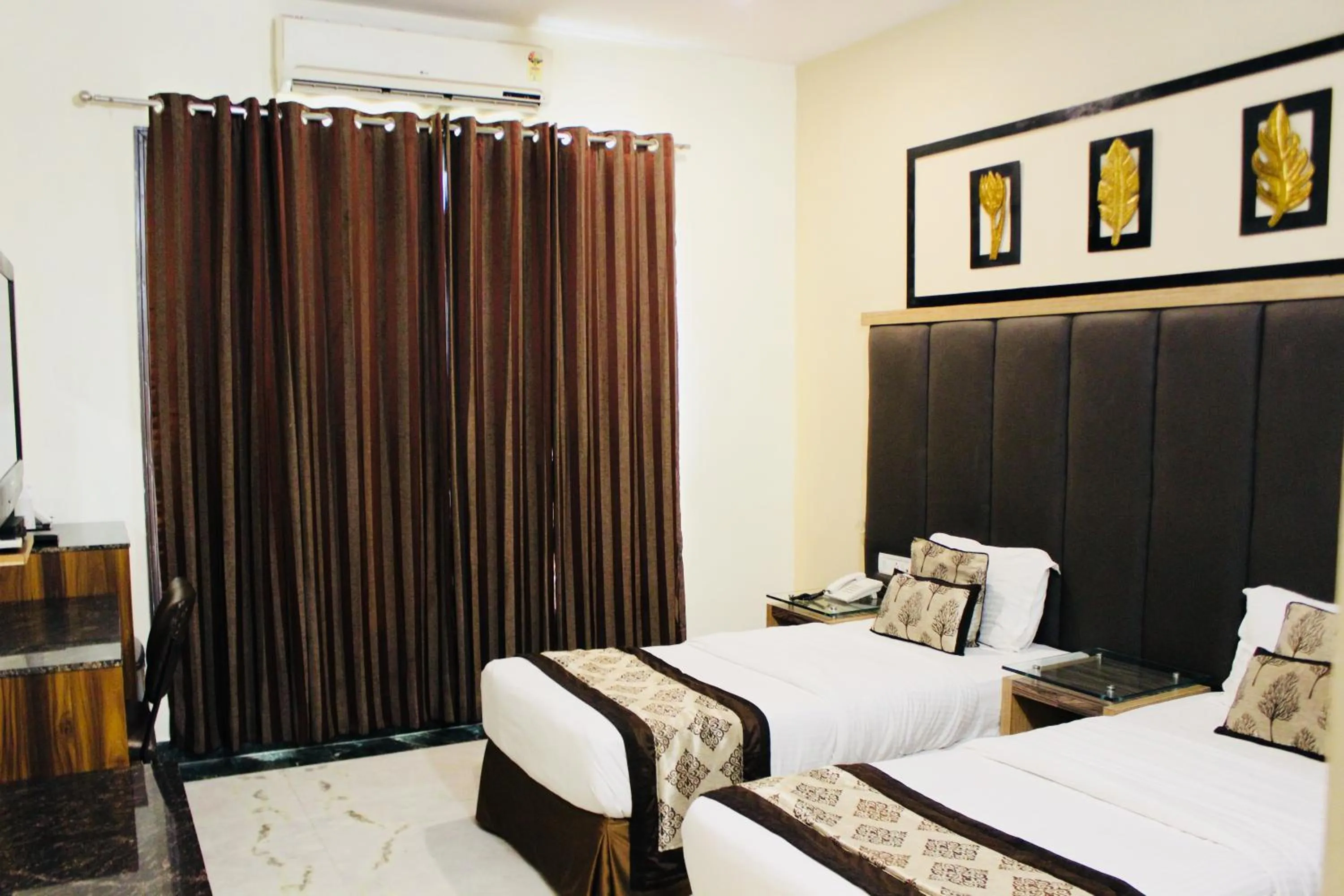 Photo of the whole room in Hotel Imperial Park