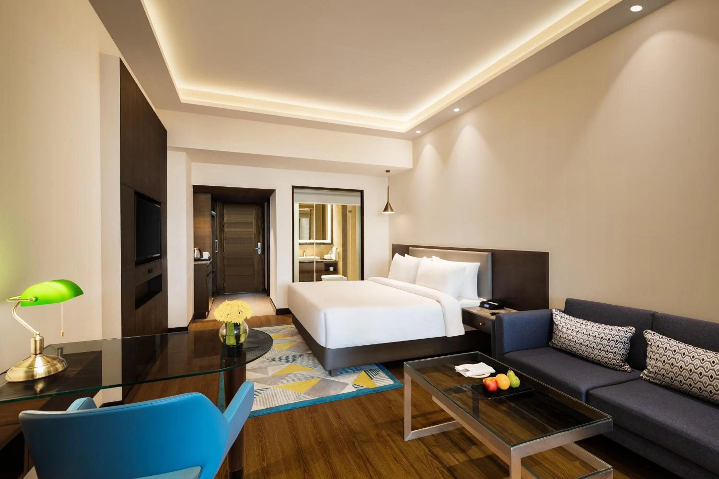 TV and multimedia, Bed in Radisson Jaipur City Center