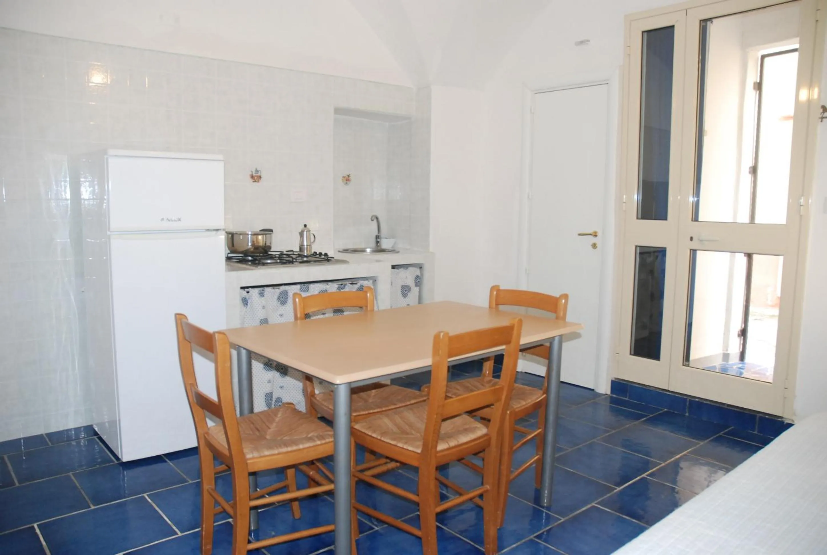 Kitchen or kitchenette in B&B Dimora San Vincenzo
