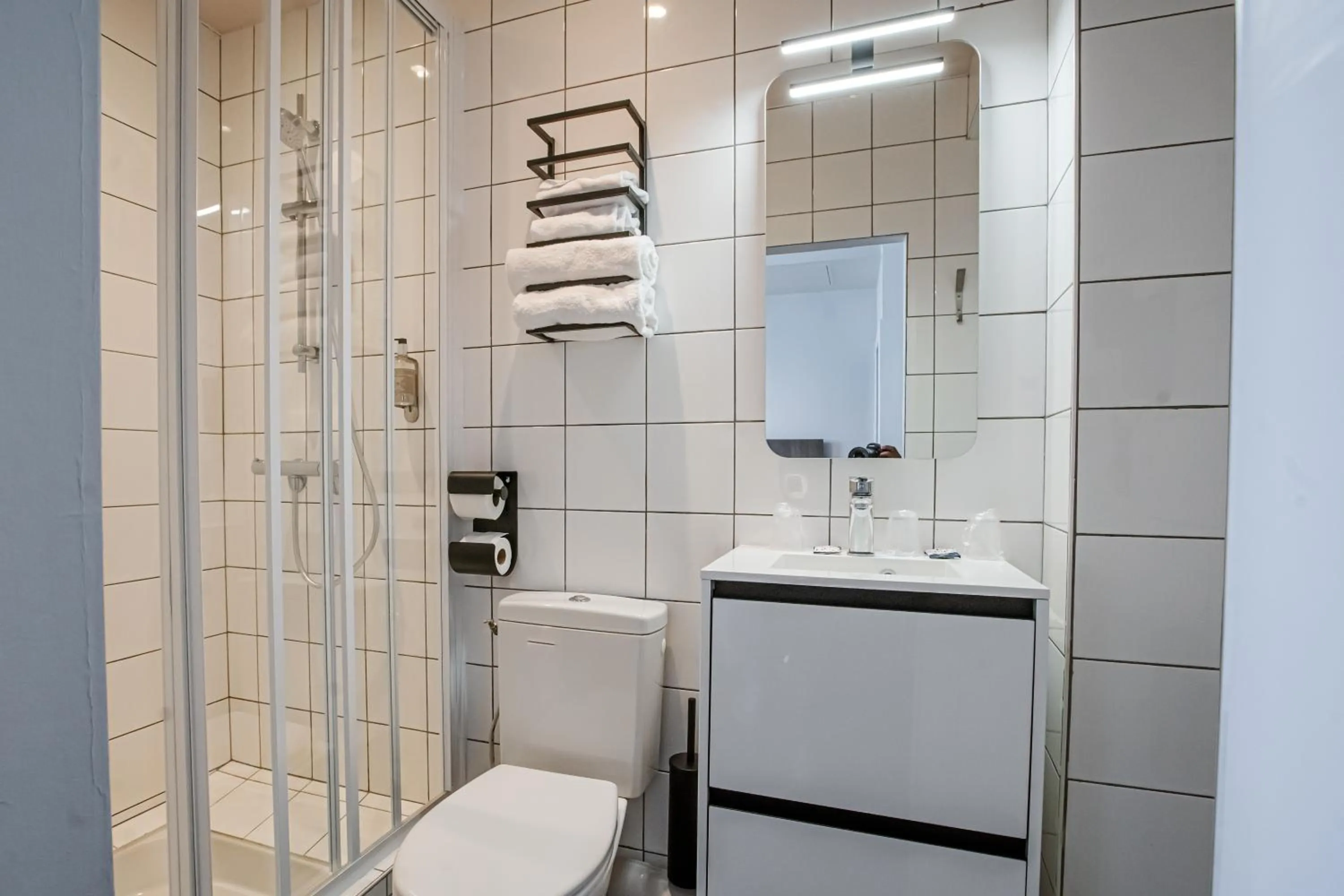 Bathroom in Hôtel Central