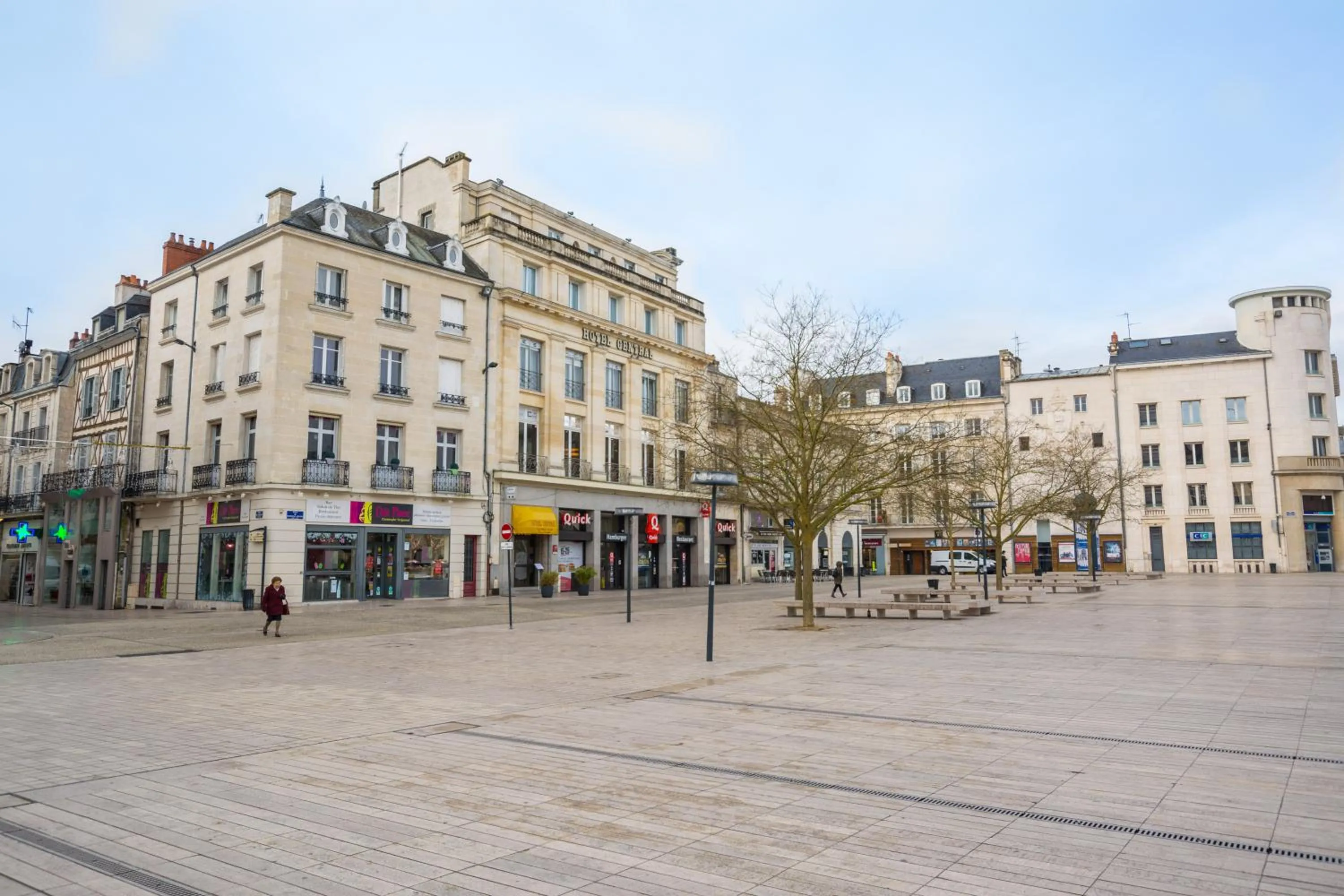 Bird's eye view in Hôtel Central