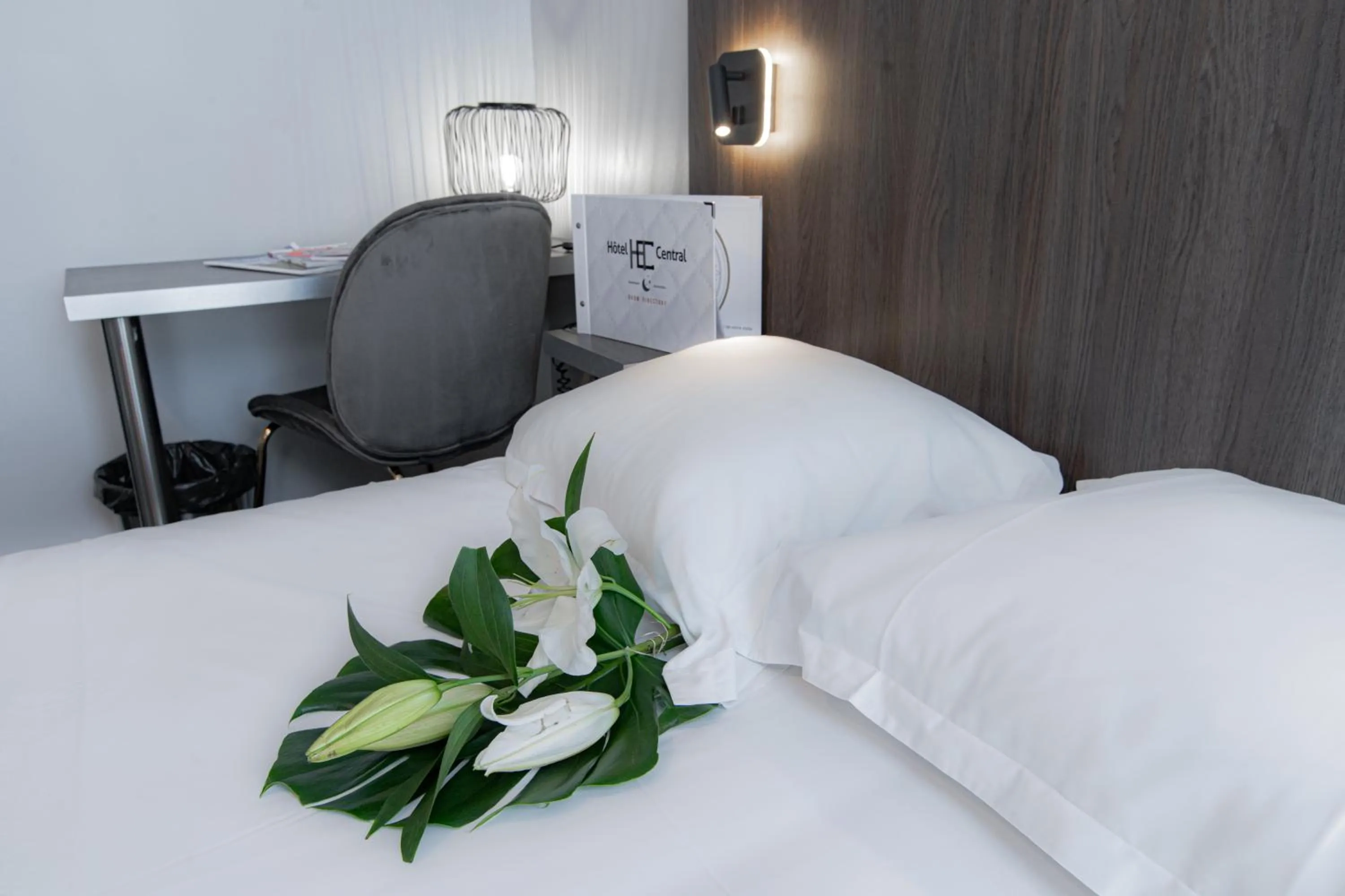 Bed in Hôtel Central