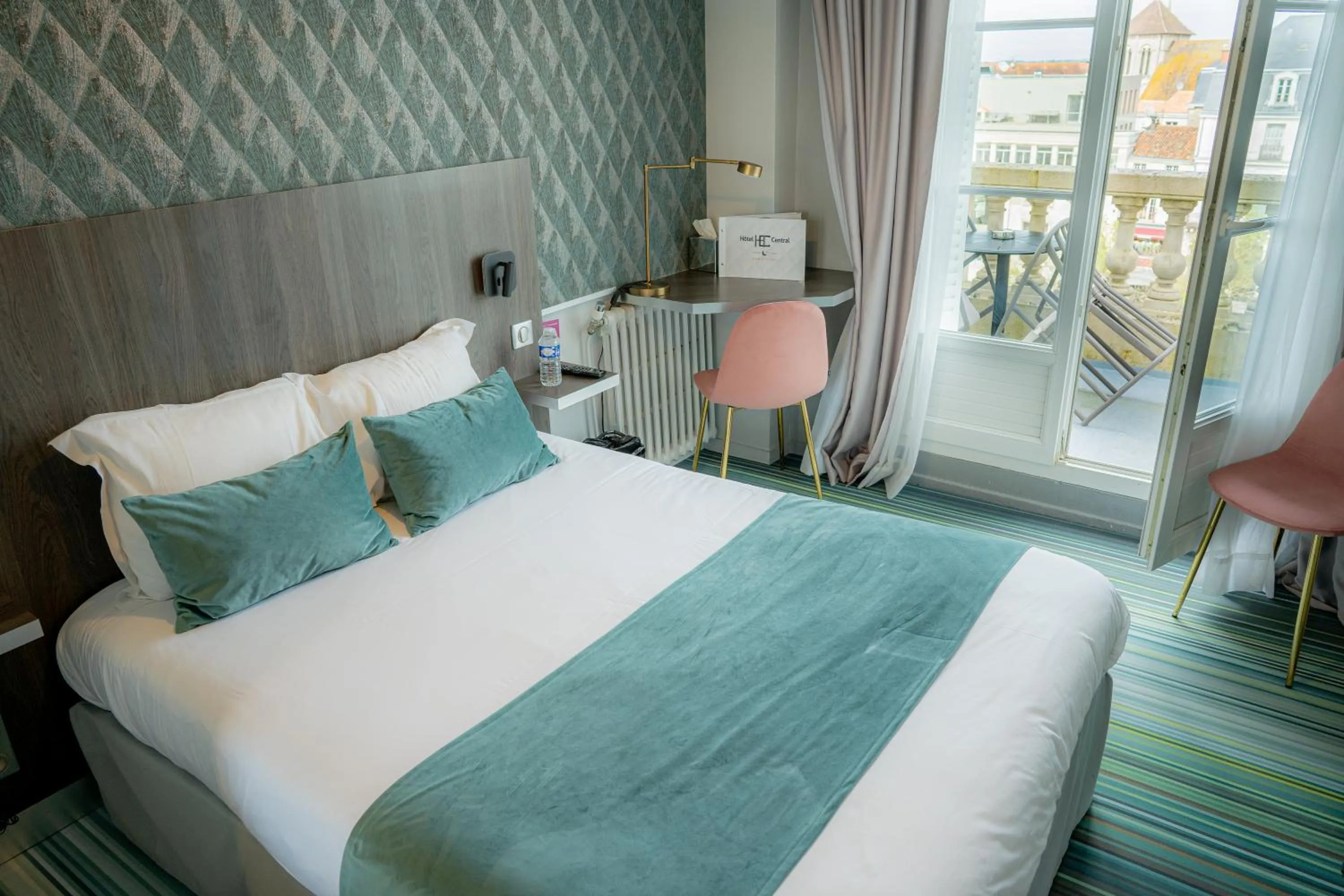 Bed in Hôtel Central