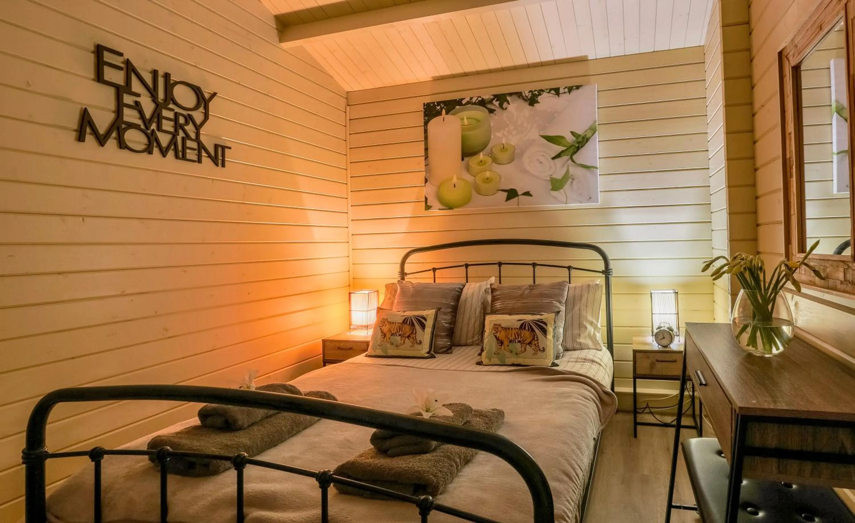 The Retreat Log Cabin