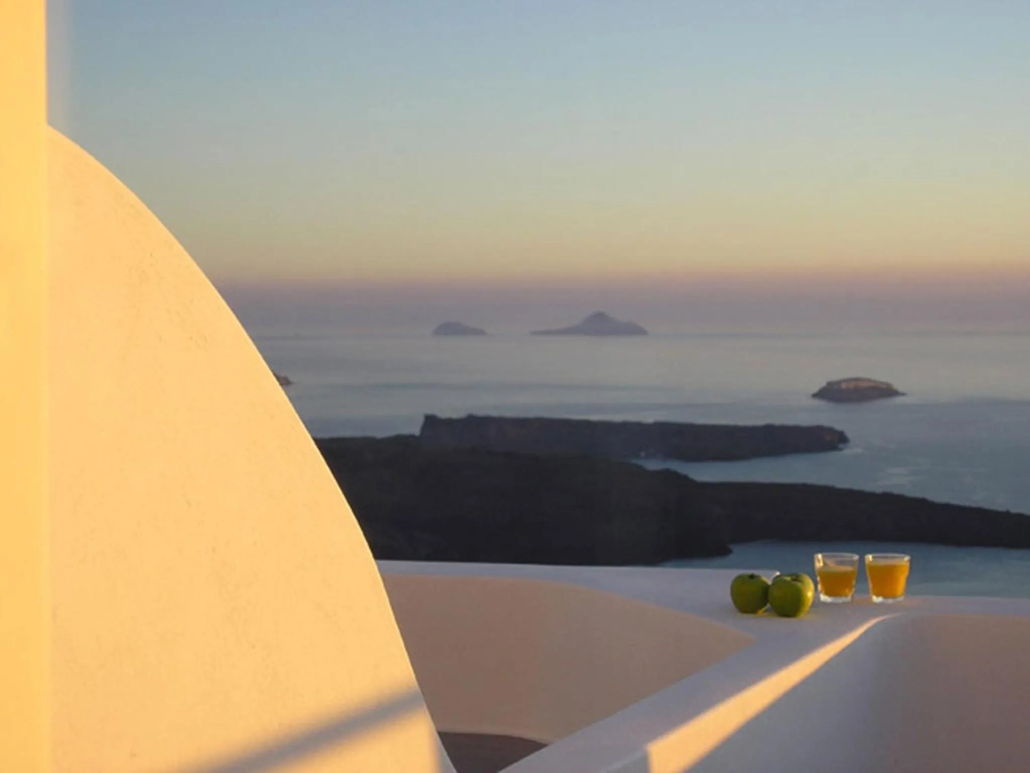 Area and facilities in Irida - Santorini