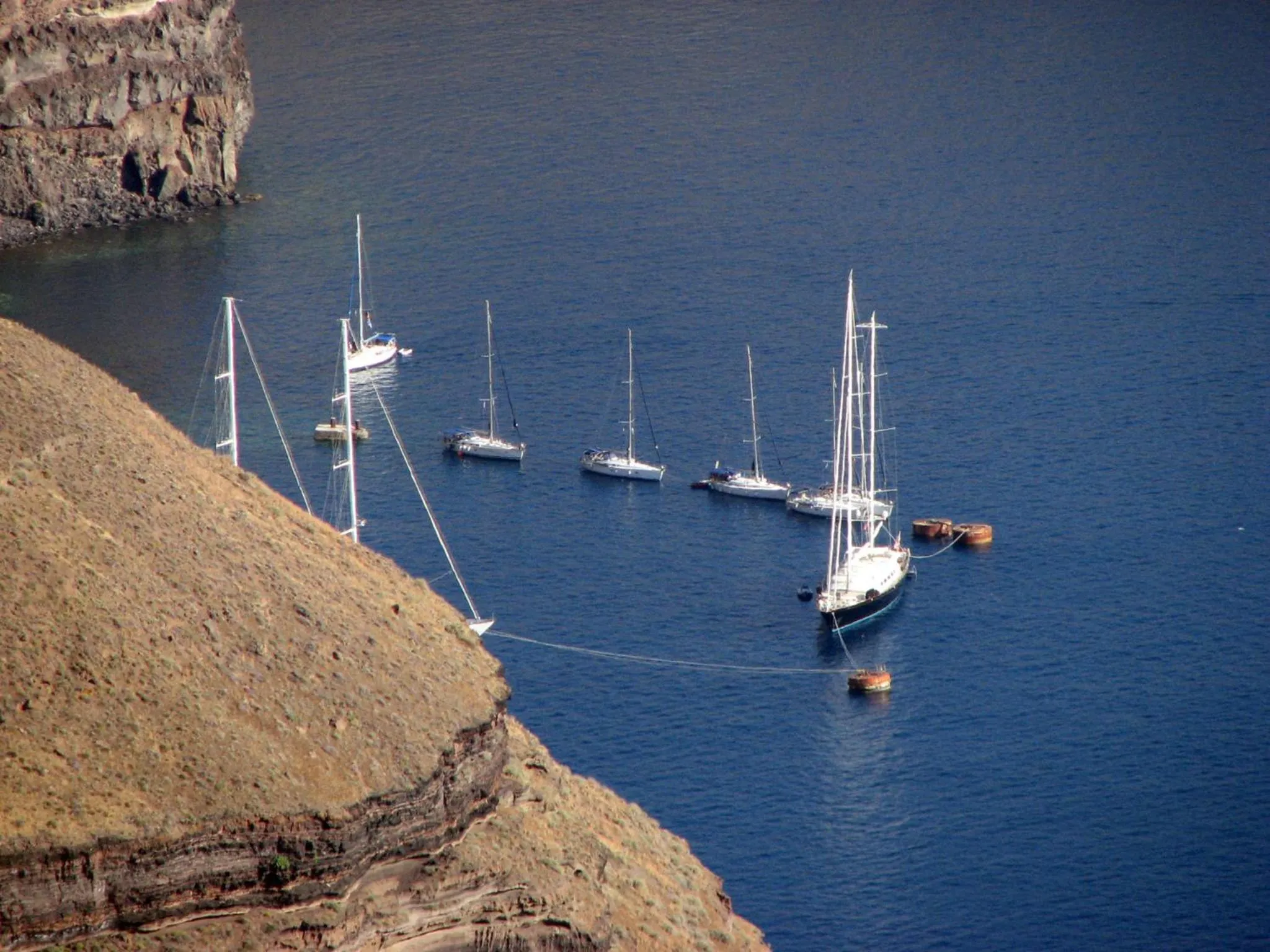 Area and facilities in Irida - Santorini