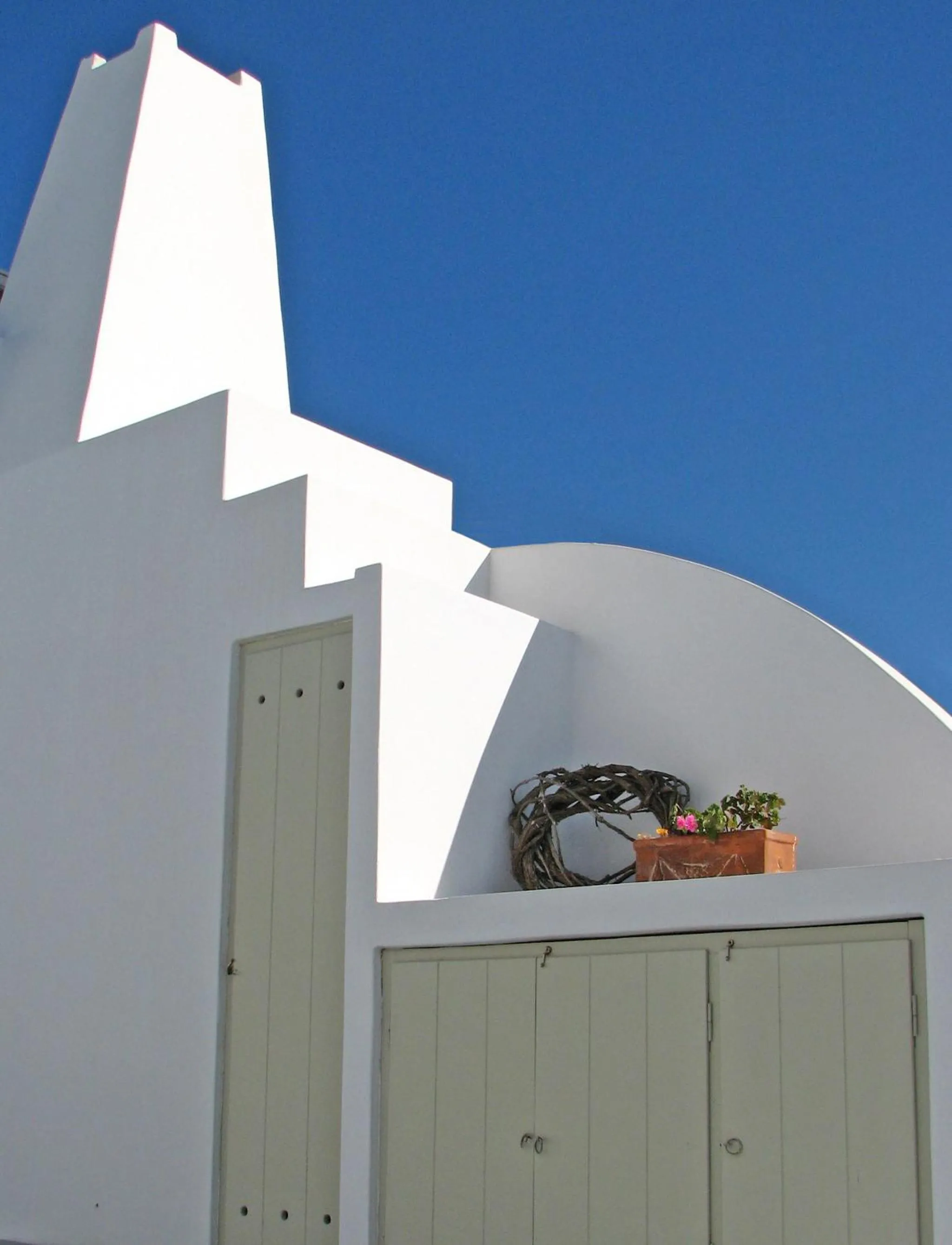Facade/entrance in Irida - Santorini
