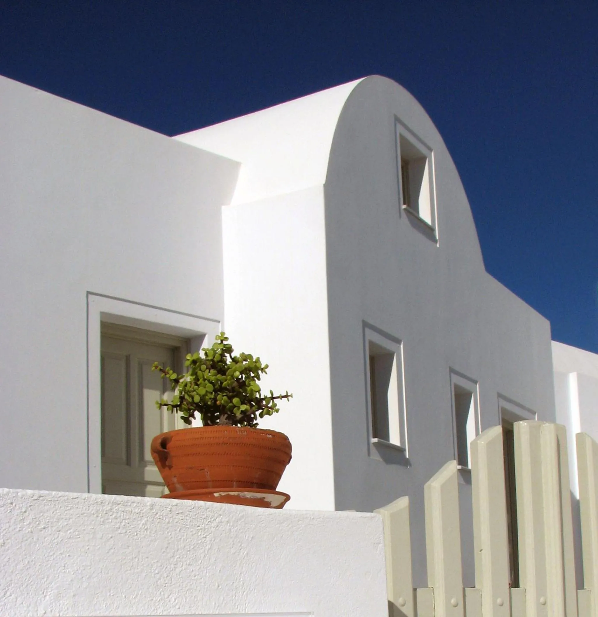 Facade/entrance in Irida - Santorini