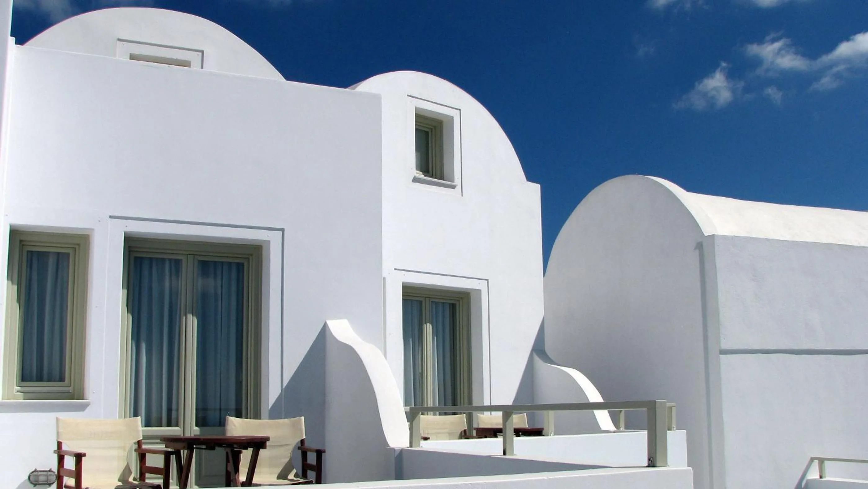 Facade/entrance in Irida - Santorini