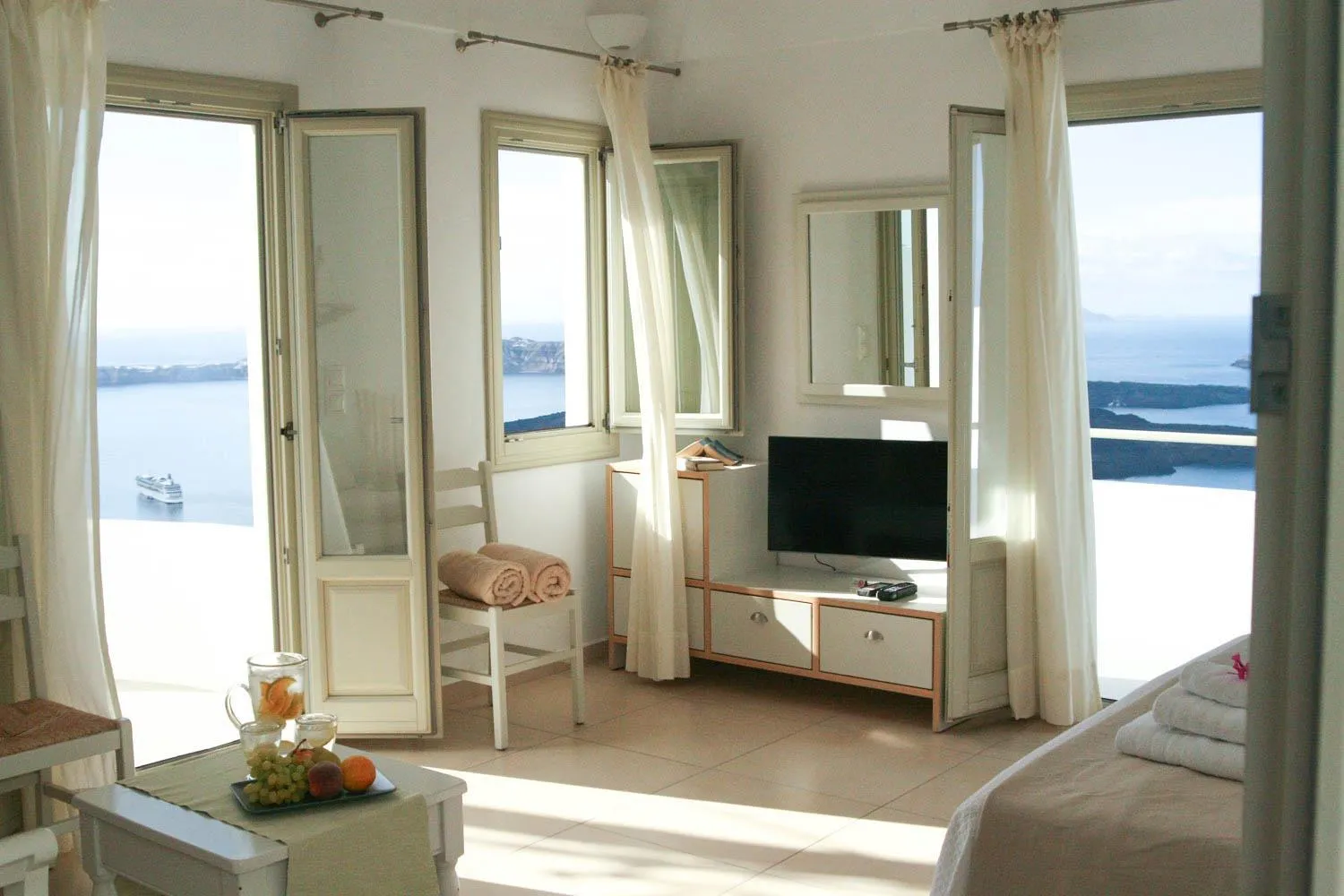 Living room in Irida - Santorini