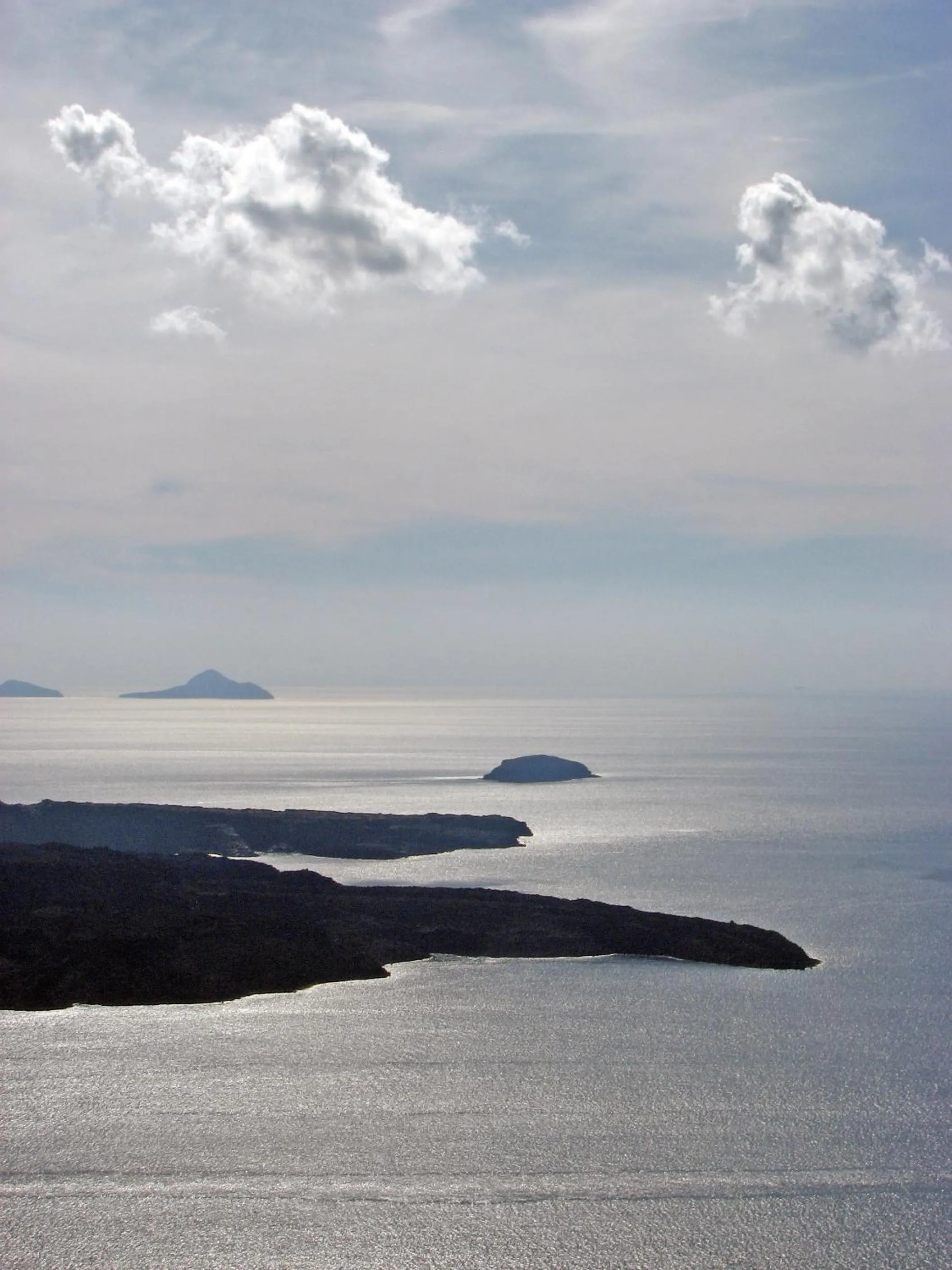 Area and facilities in Irida - Santorini