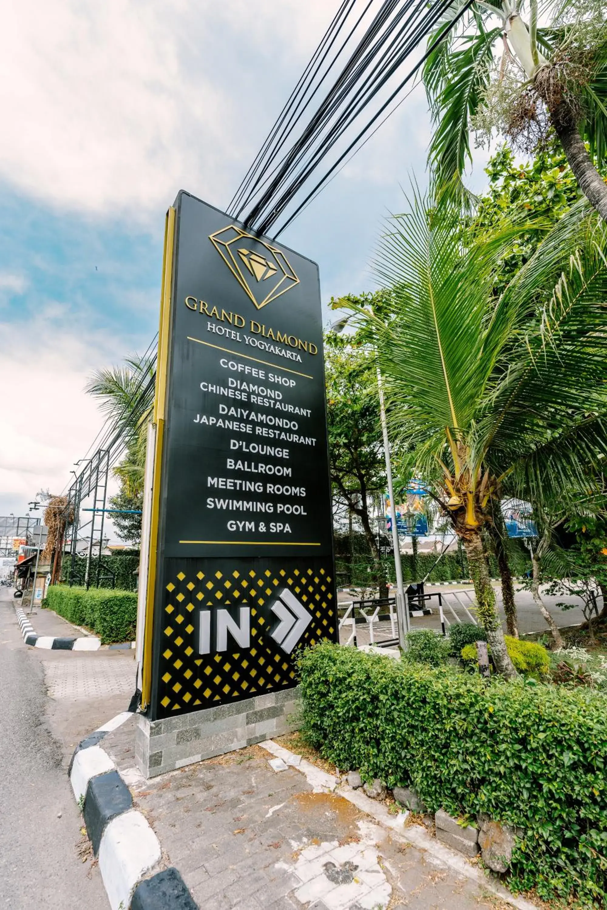 Property building in Grand Diamond Hotel Yogyakarta Property building in Grand Diamond Hotel Yogyakarta