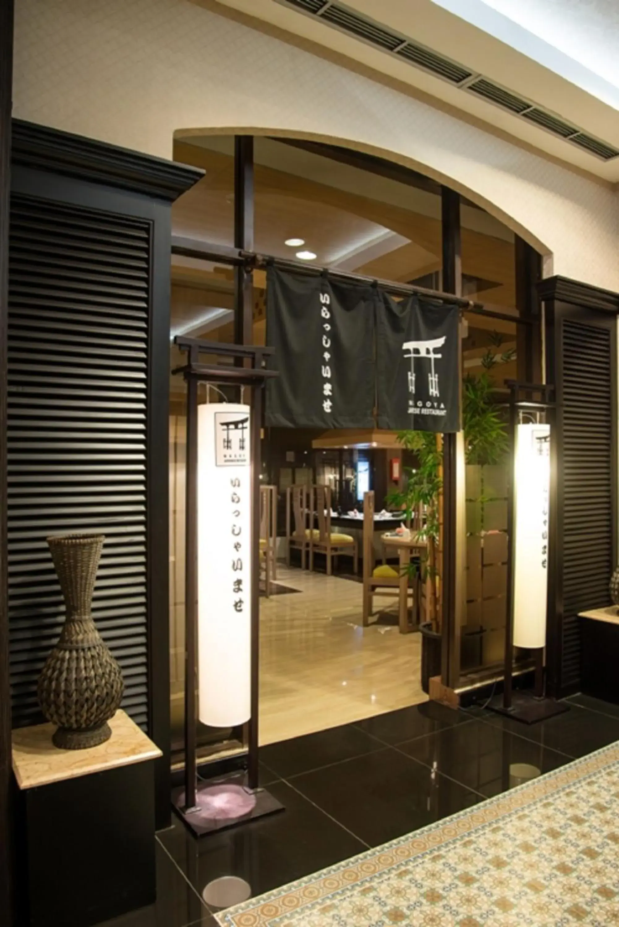 Facade/entrance in Grand Diamond Hotel Yogyakarta Facade/entrance in Grand Diamond Hotel Yogyakarta